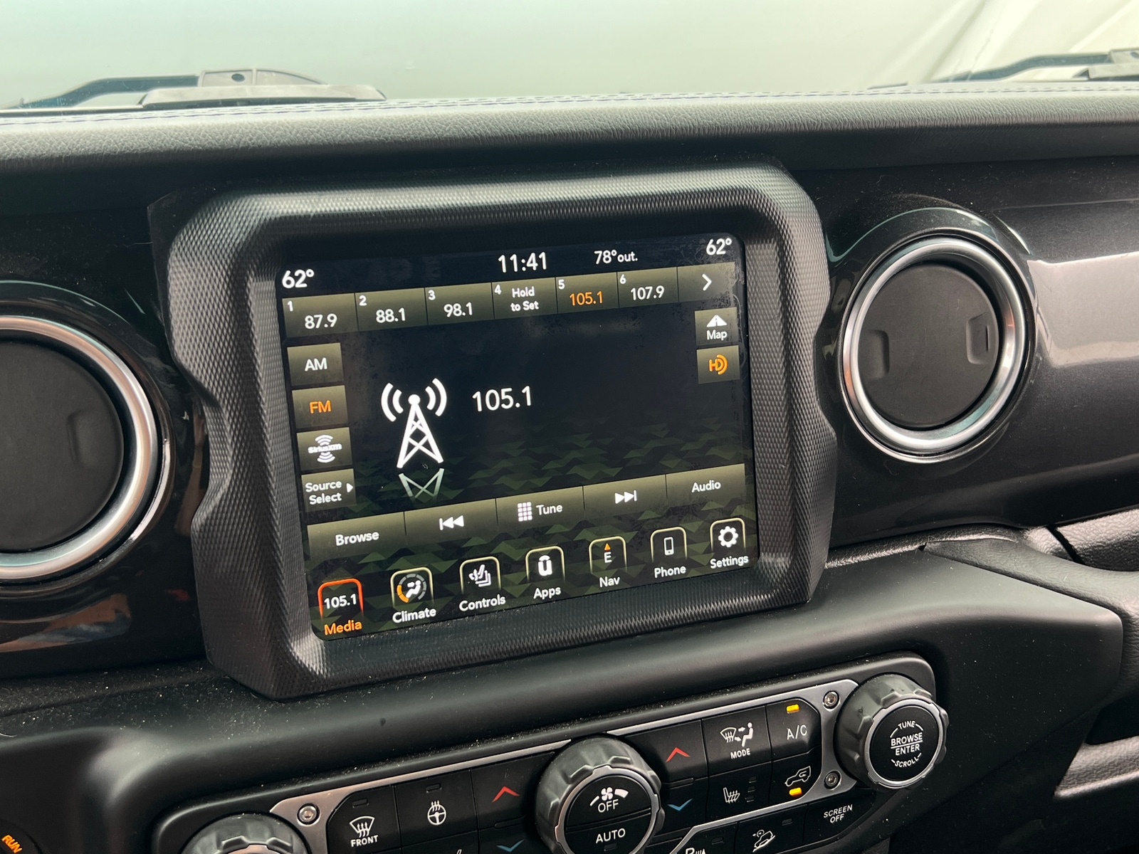 Thumbnail: 2020 Jeep Wrangler - 3