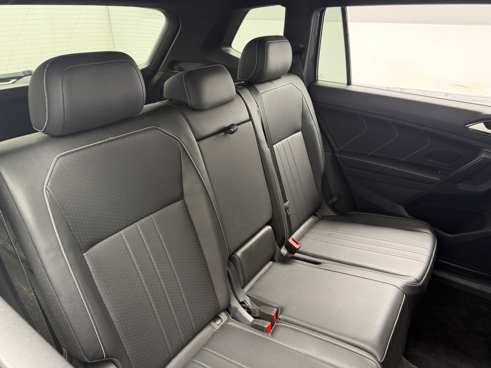 Thumbnail: 2024 Volkswagen Tiguan - 6