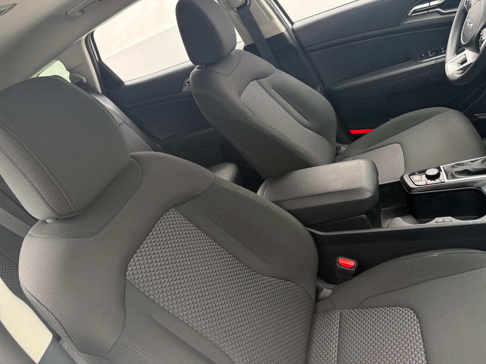 Thumbnail: 2025 Kia Sportage - 2