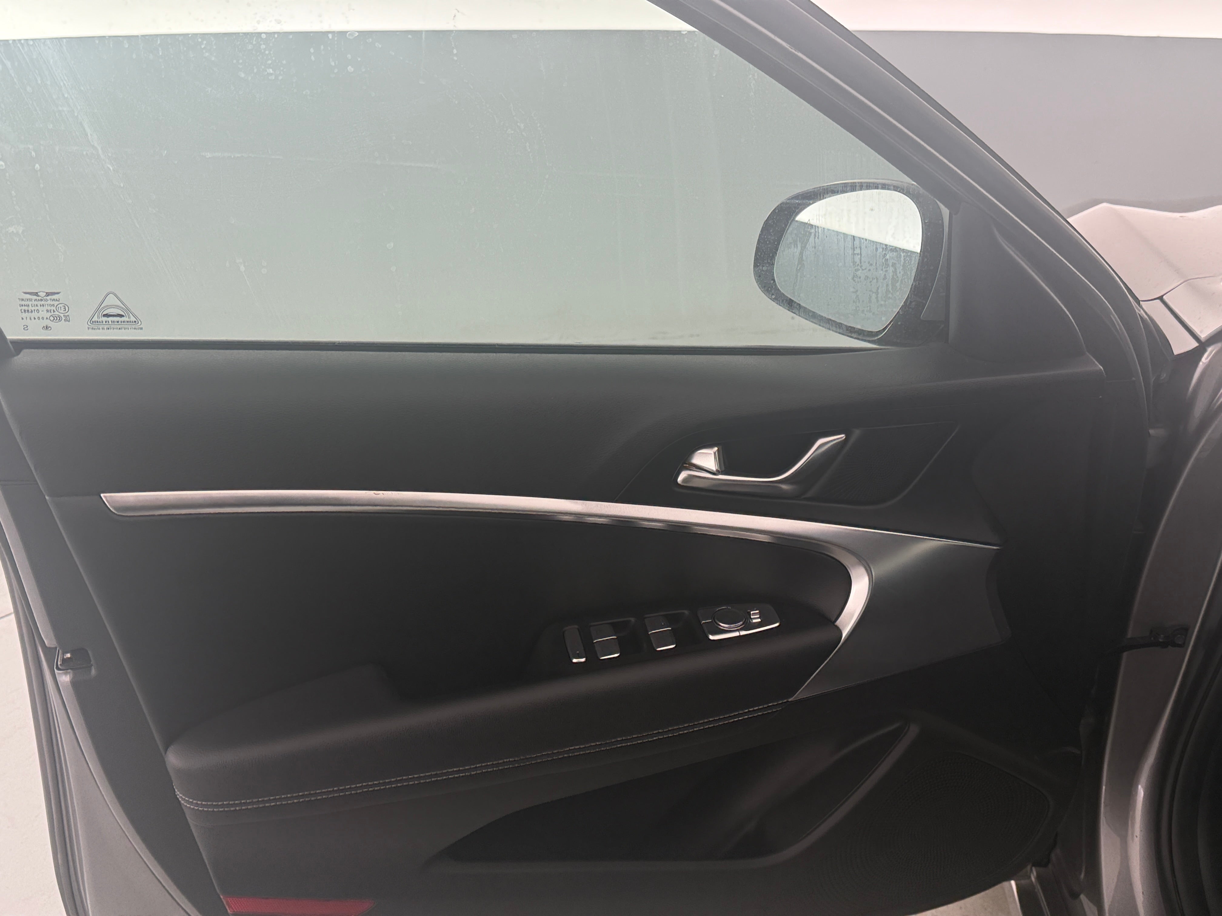 2025 GENESIS G70