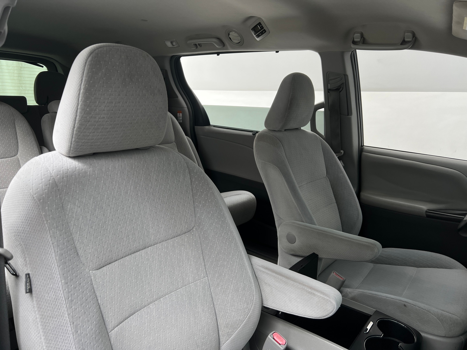 Thumbnail: 2015 Toyota Sienna - 2