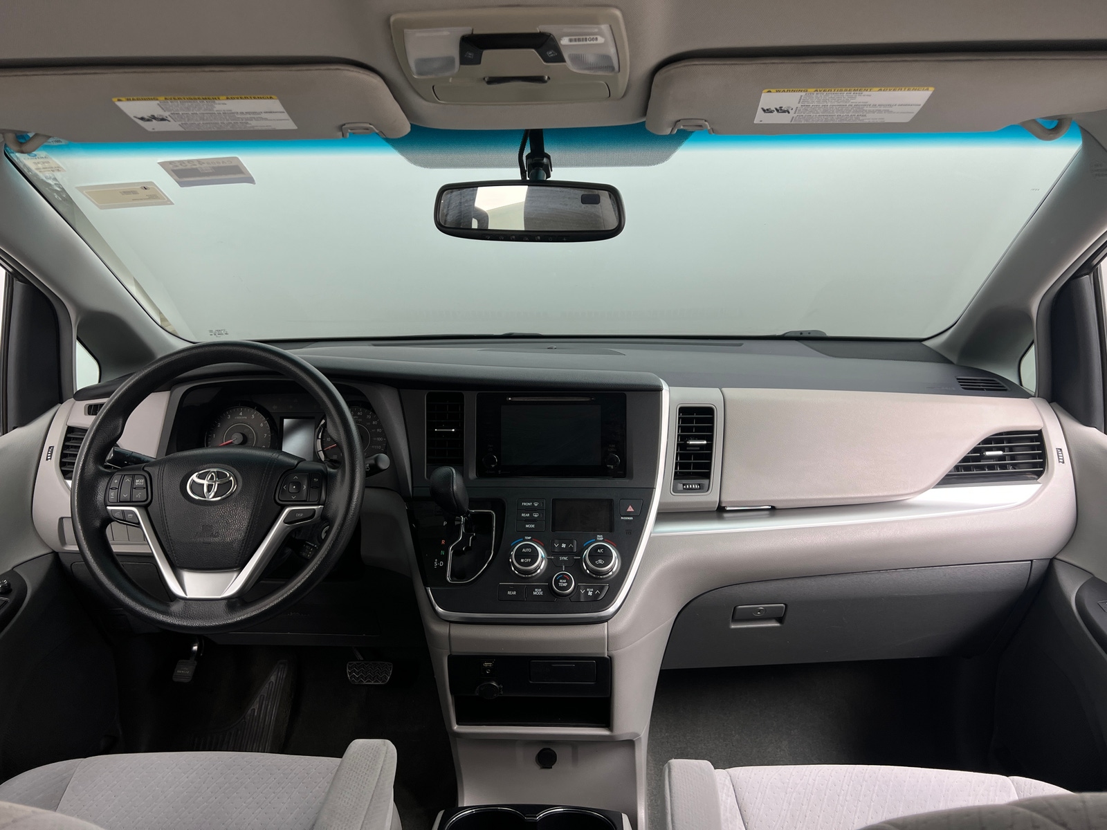 Thumbnail: 2015 Toyota Sienna - 3