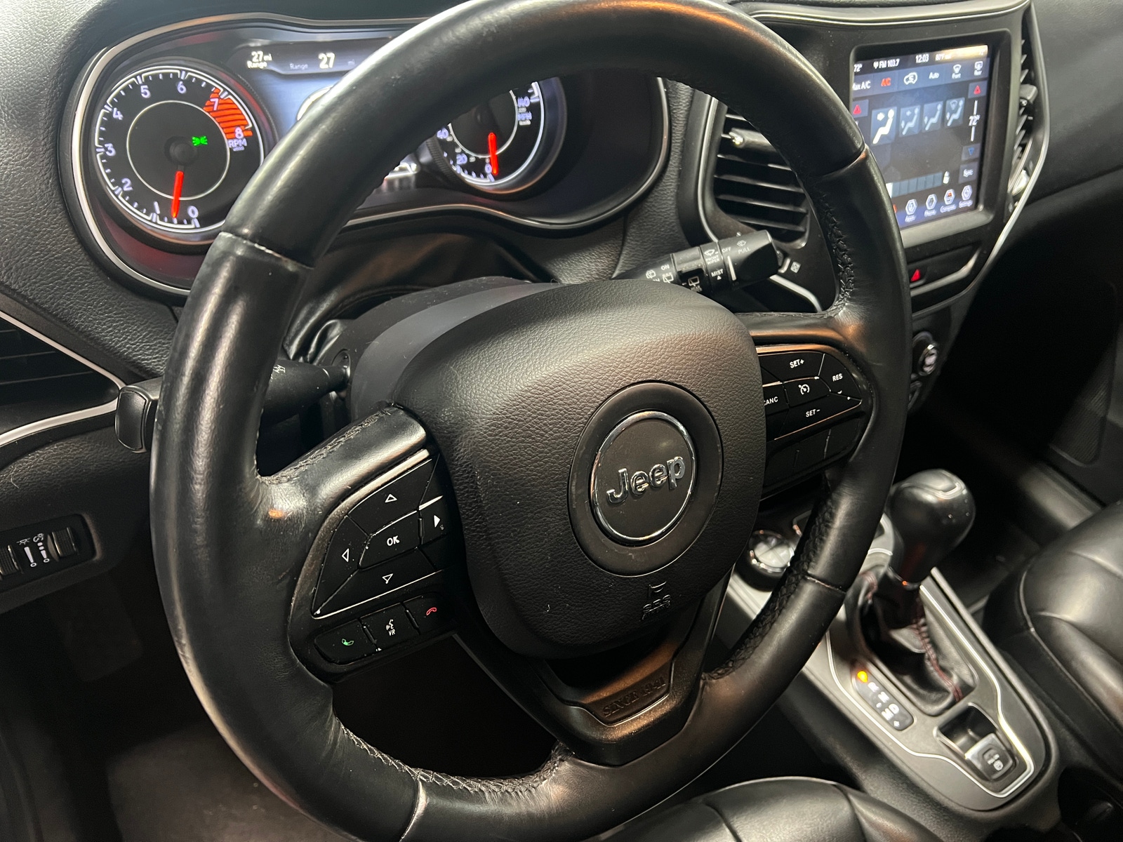 Thumbnail: 2019 Jeep Cherokee - 5