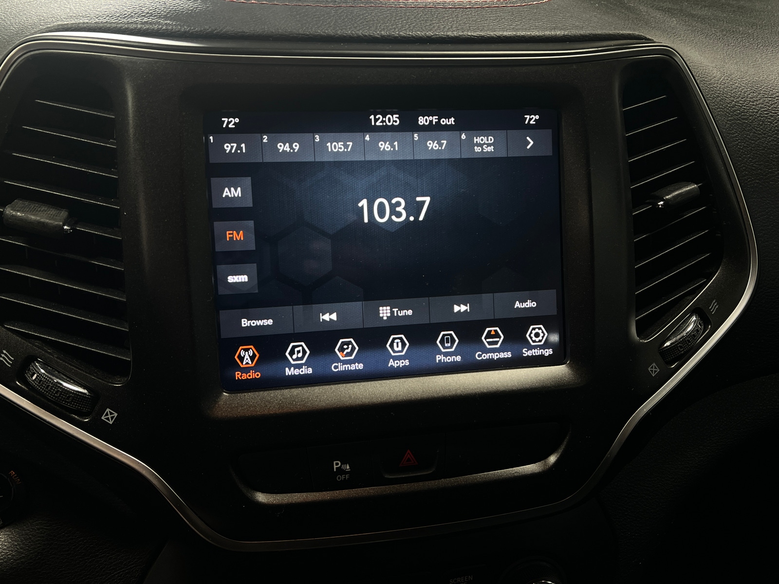 Thumbnail: 2019 Jeep Cherokee - 4
