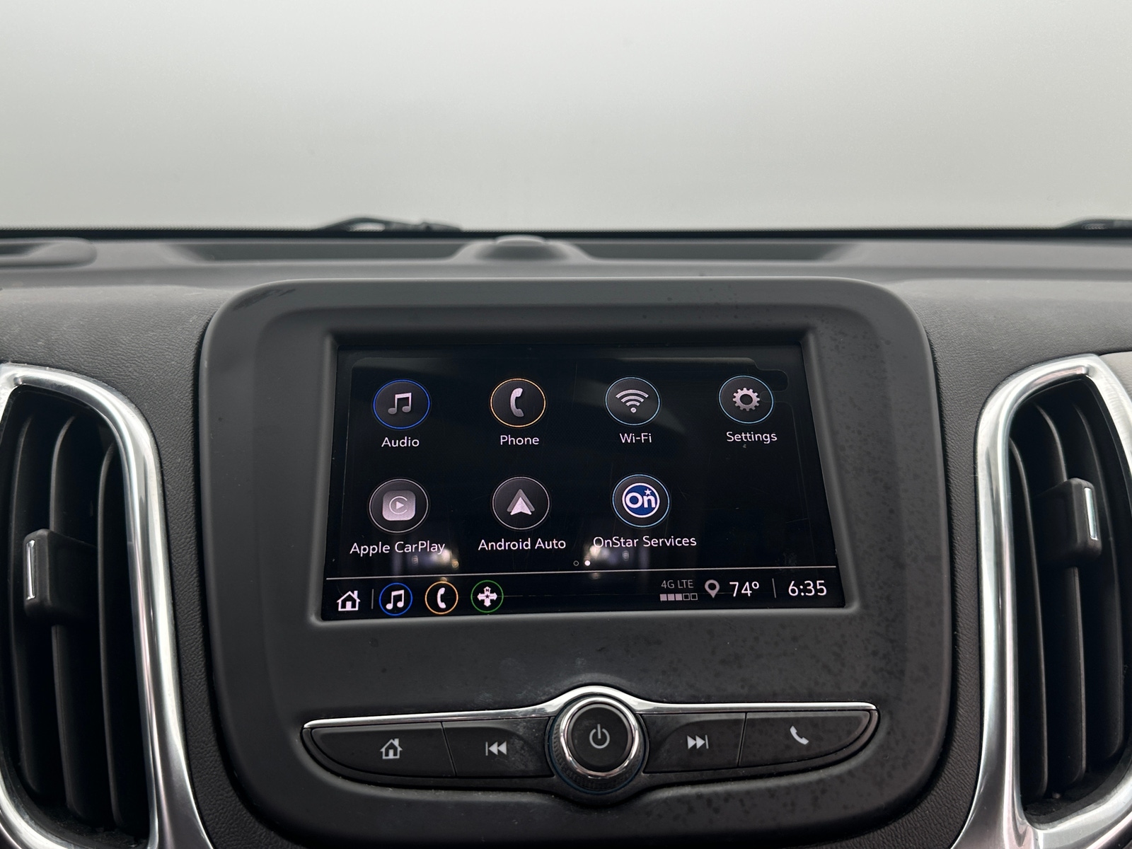 Thumbnail: 2022 Chevrolet Equinox - 4