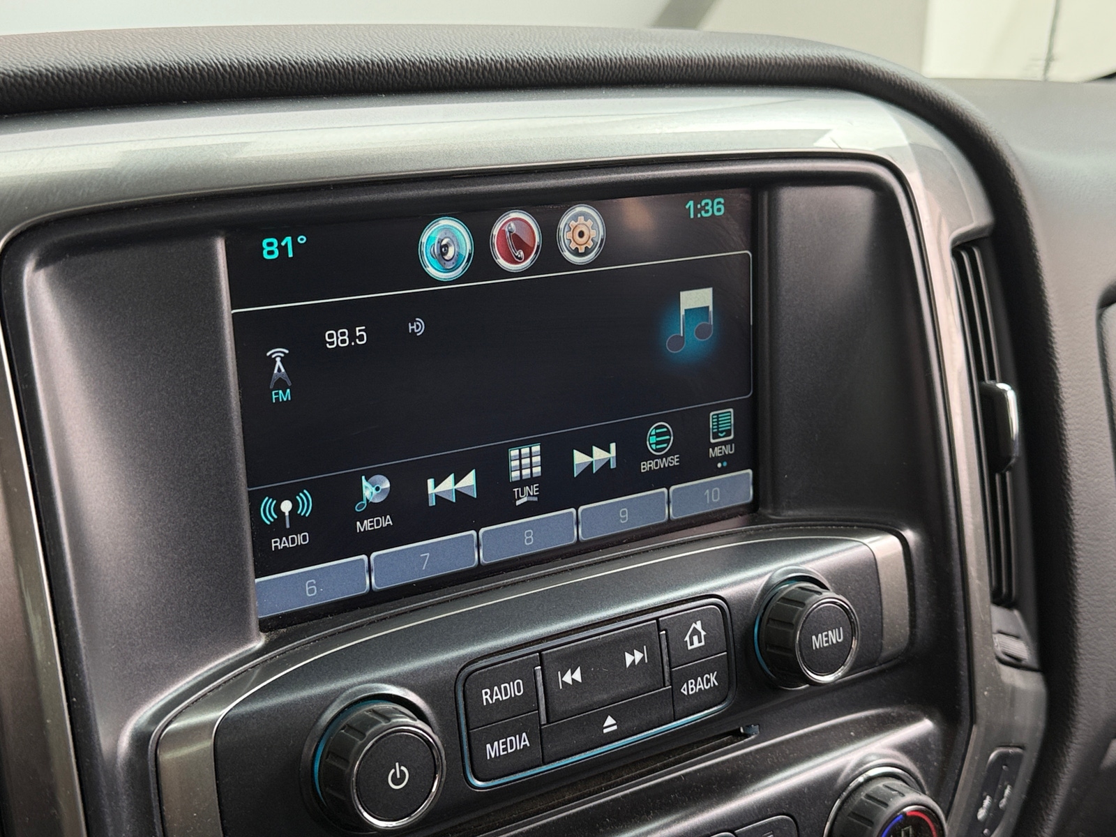 Thumbnail: 2016 Chevrolet Silverado 1500 - 4