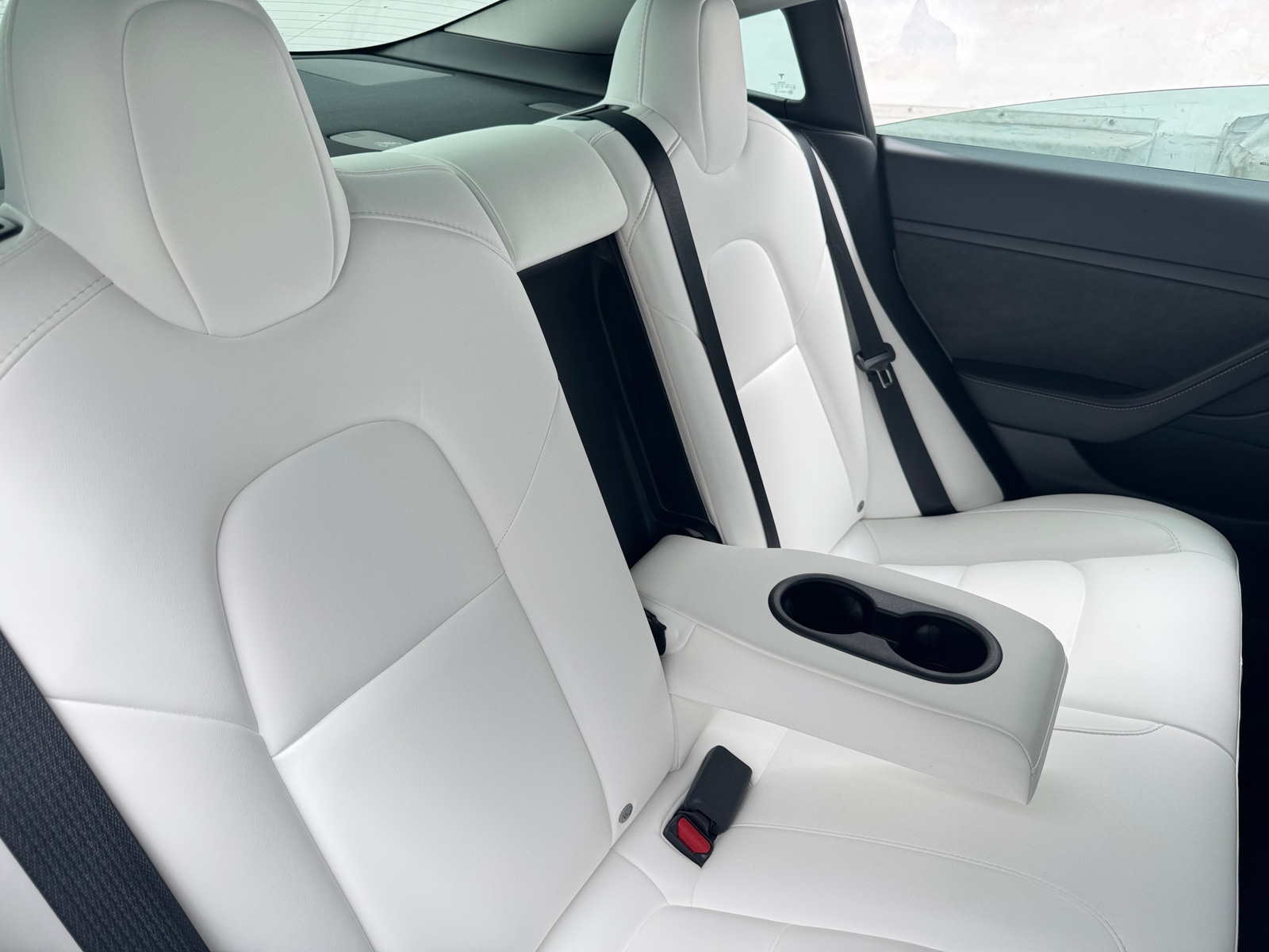 Thumbnail: 2022 Tesla Model 3 - 5