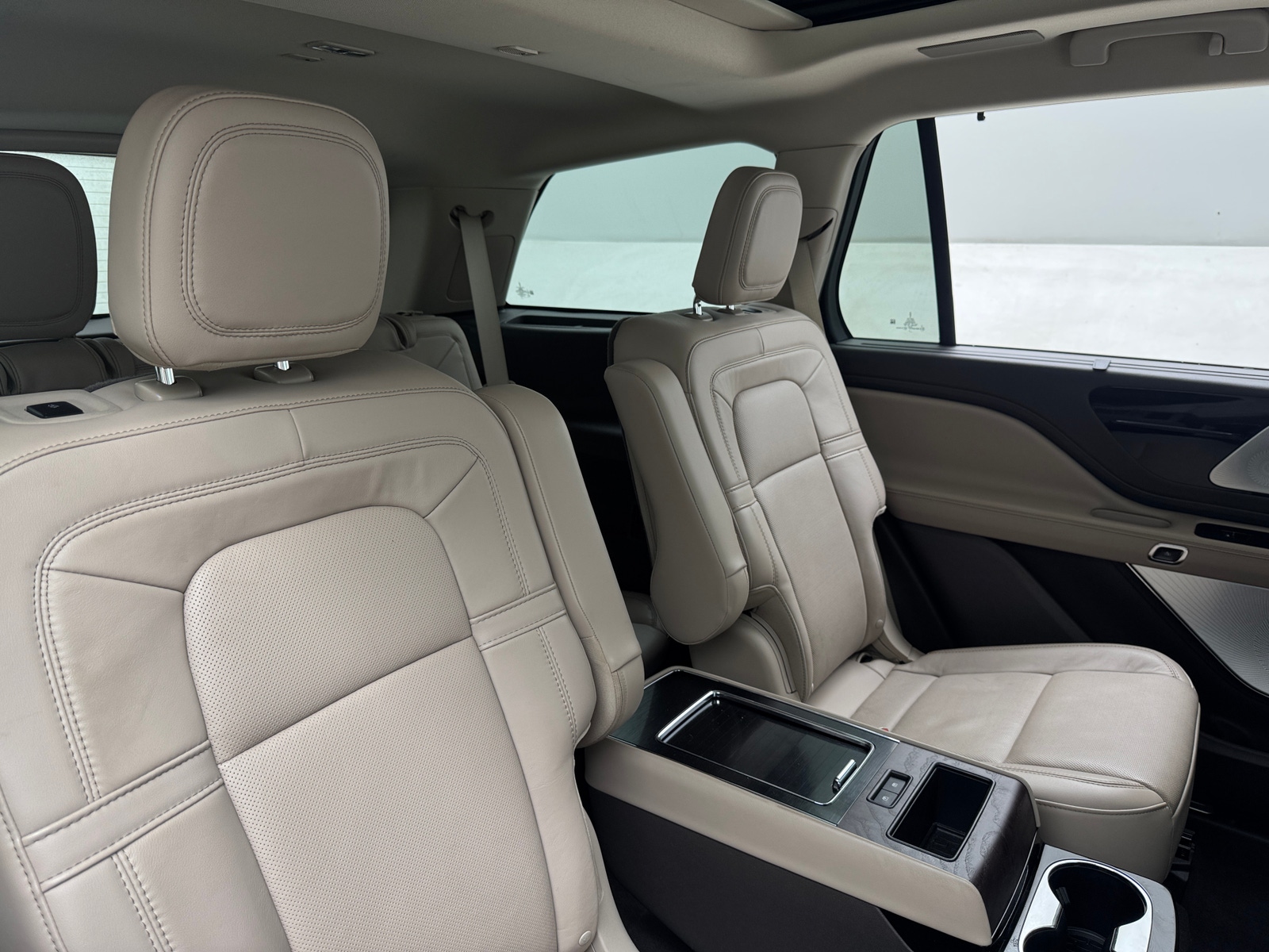Thumbnail: 2021 Lincoln Aviator - 5