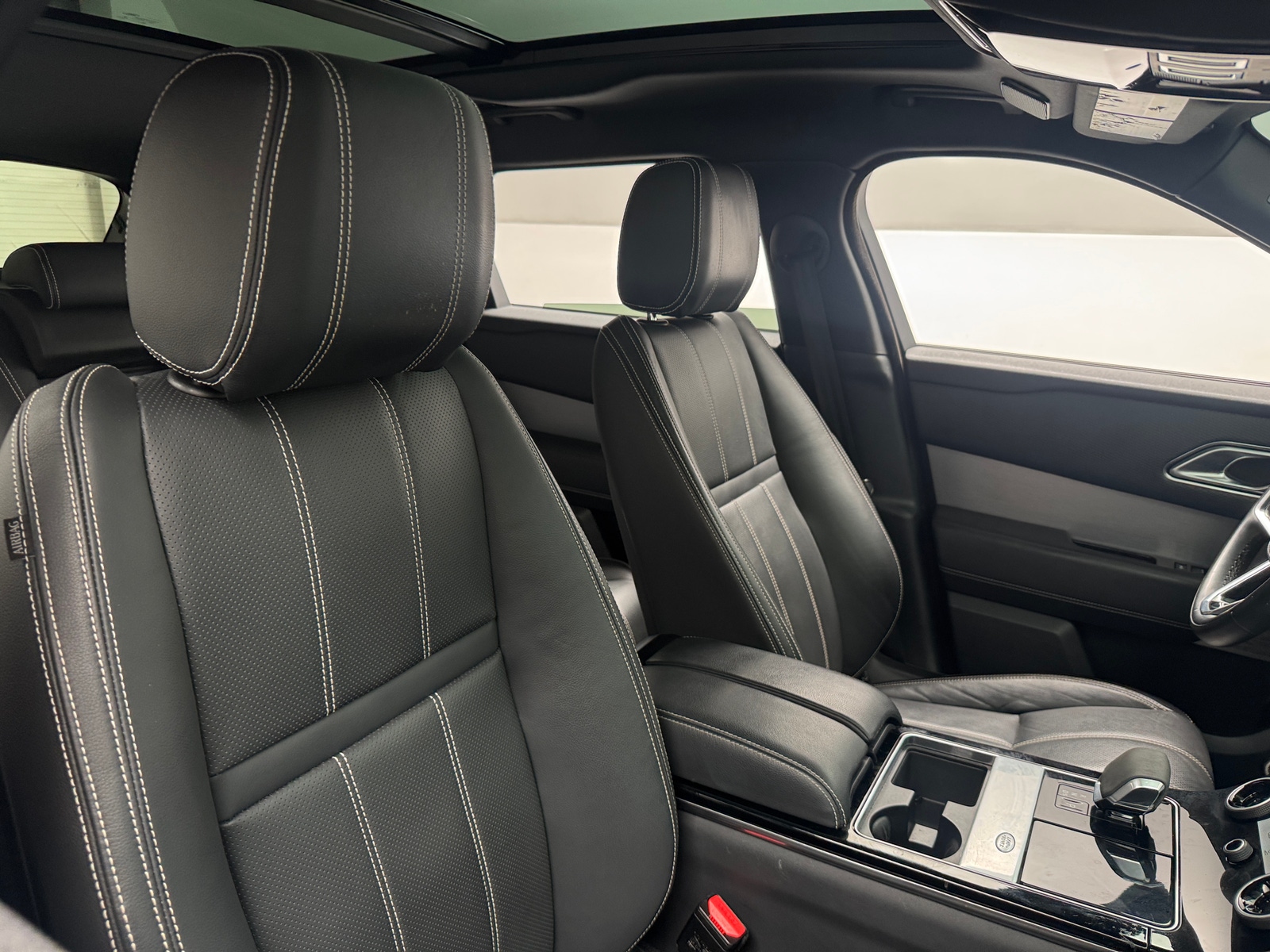 Thumbnail: 2021 Land Rover Range Rover Velar - 2