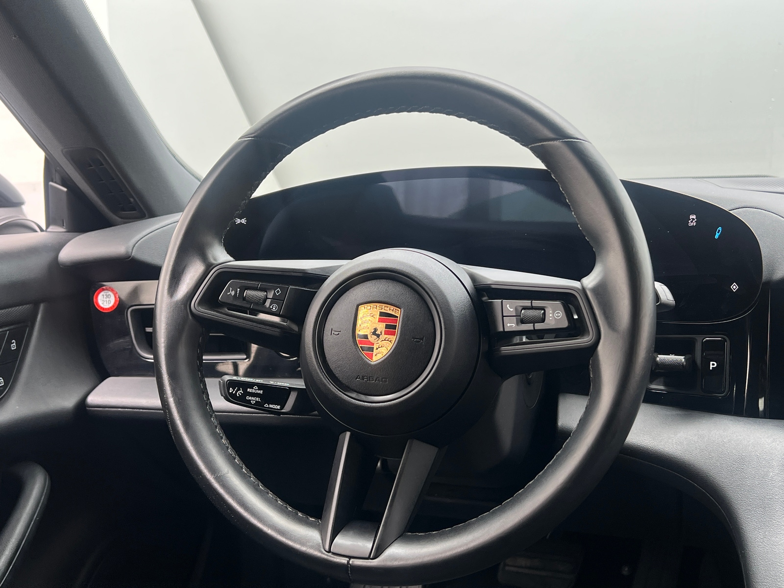 Thumbnail: 2022 Porsche Taycan - 5