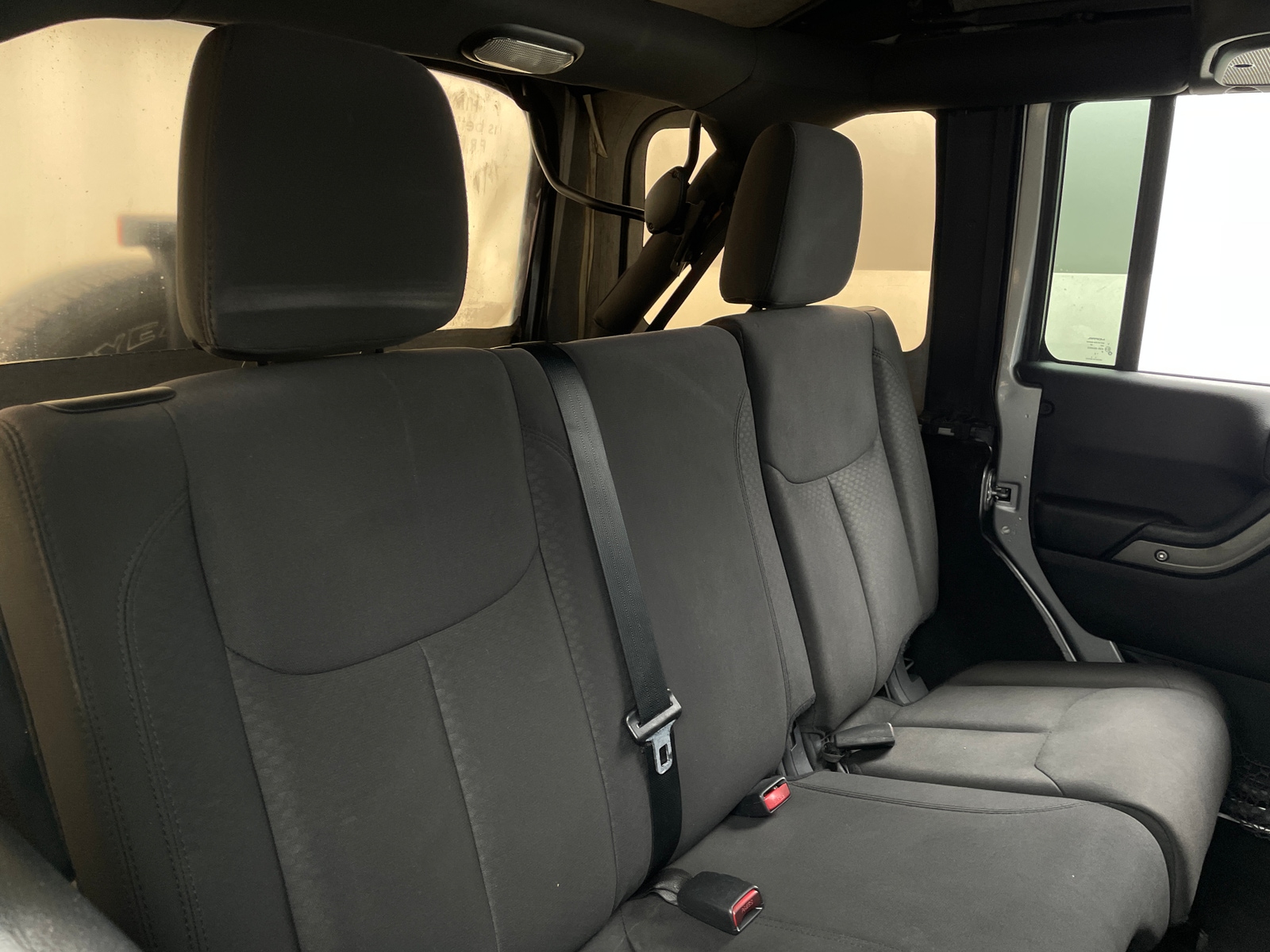 Thumbnail: 2015 Jeep Wrangler - 6