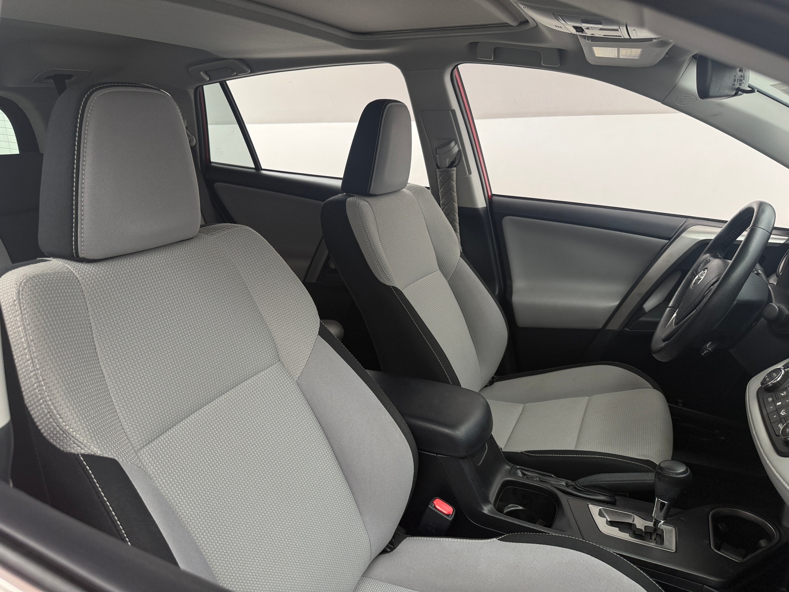 Thumbnail: 2017 Toyota RAV4 - 2