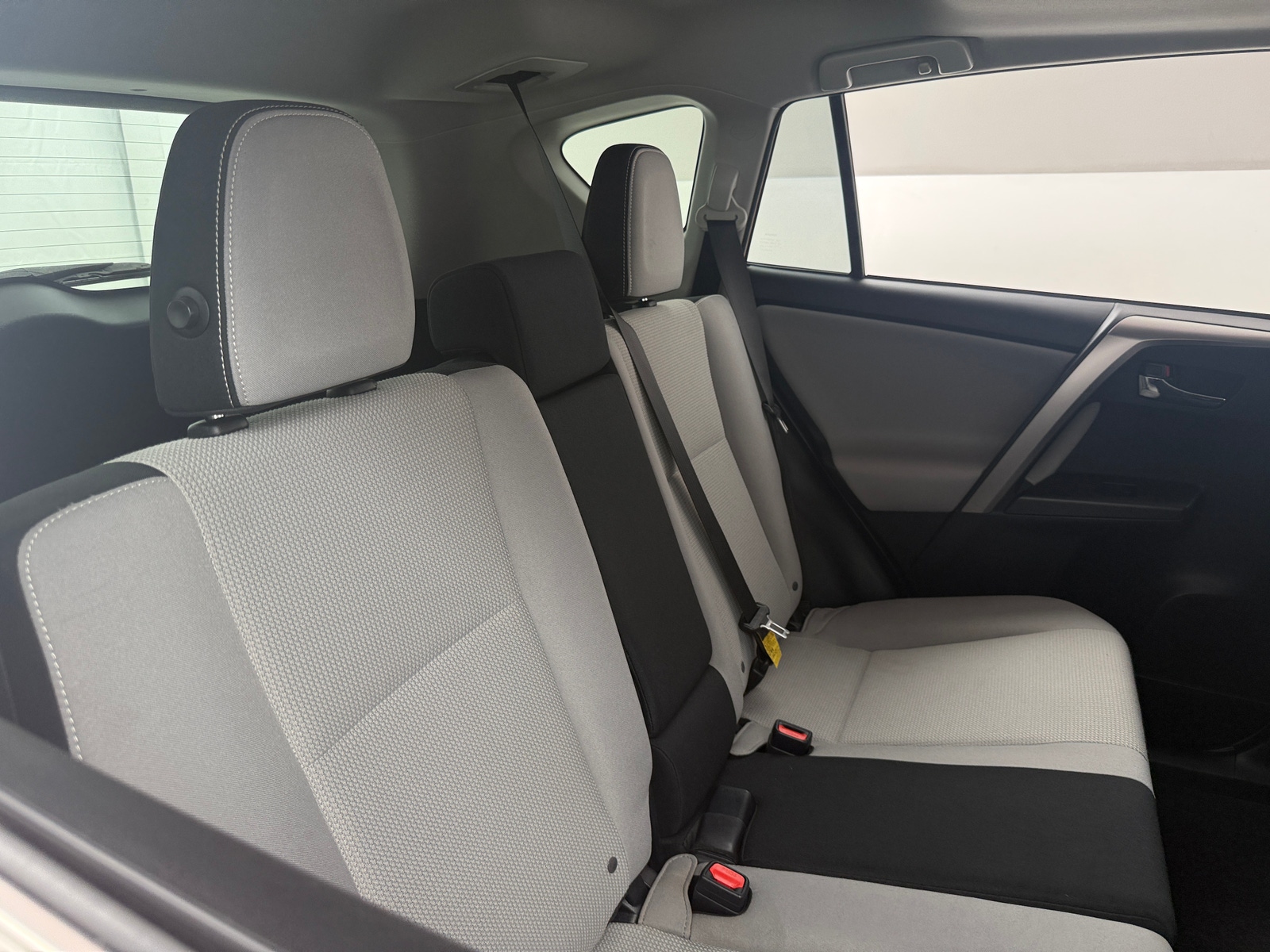Thumbnail: 2017 Toyota RAV4 - 6