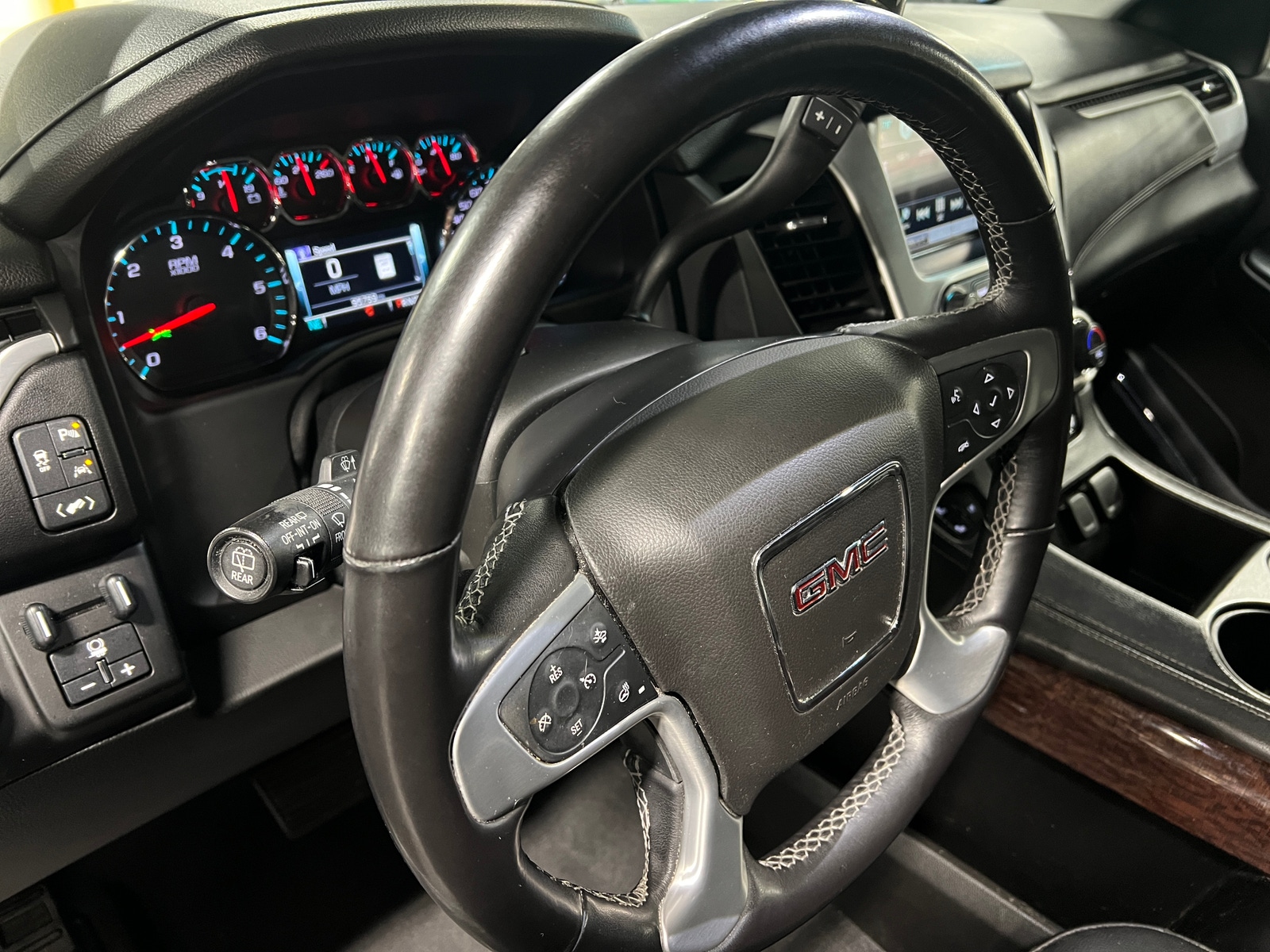 Thumbnail: 2019 GMC Yukon - 4