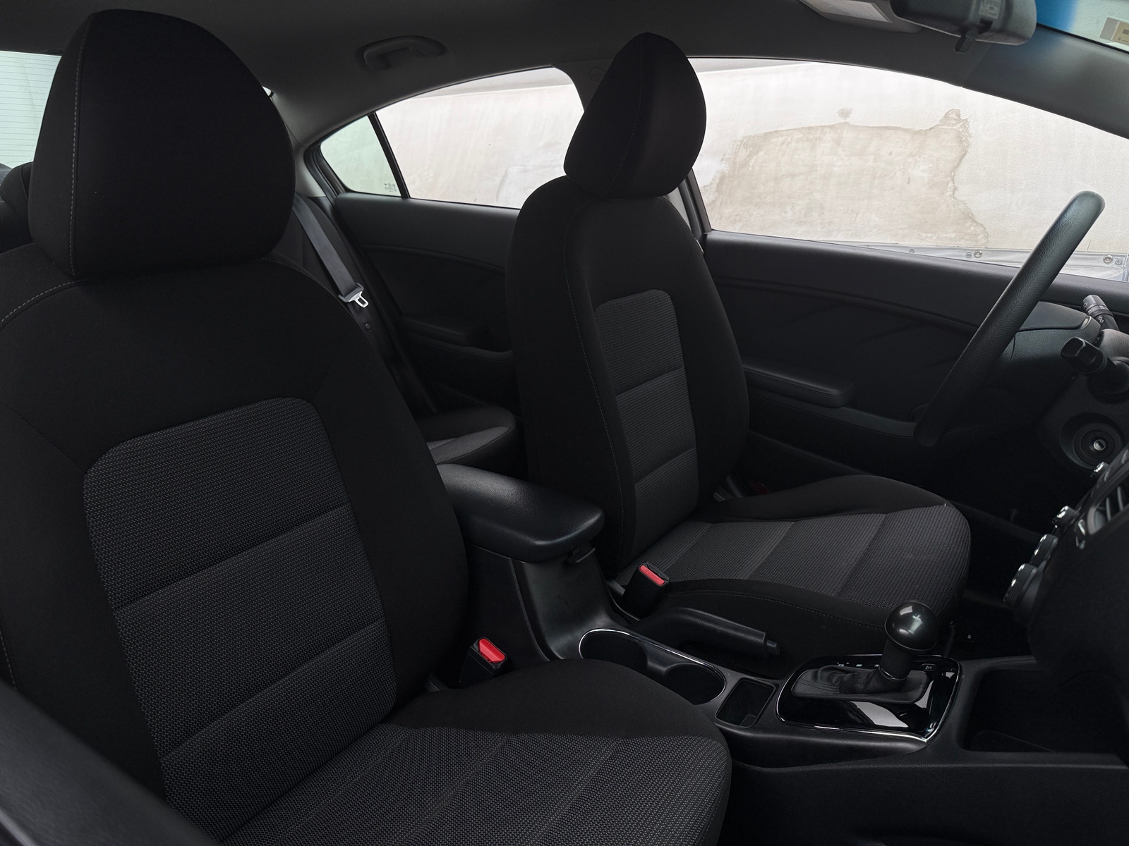 Thumbnail: 2017 Kia Forte - 2
