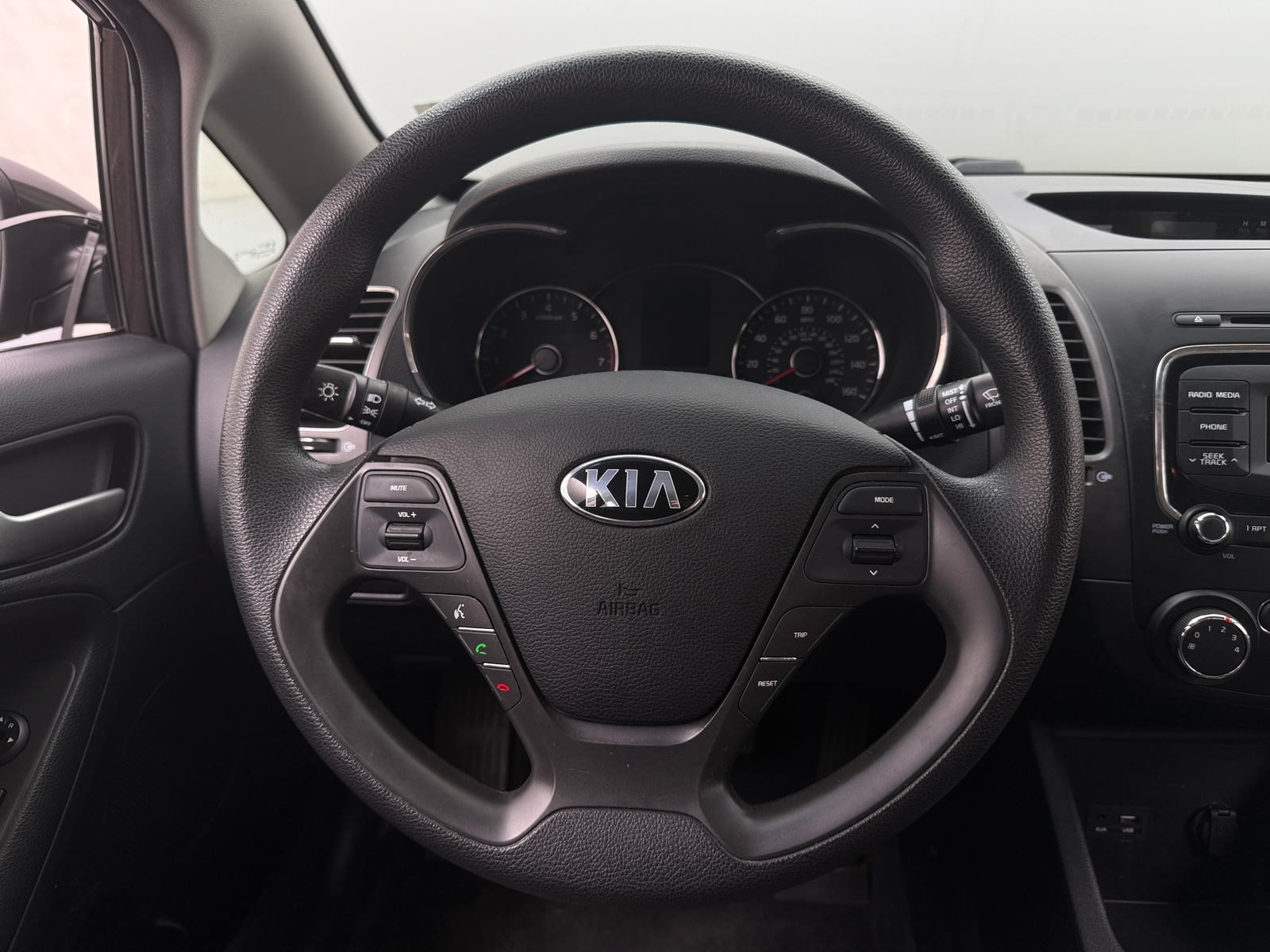 Thumbnail: 2017 Kia Forte - 5