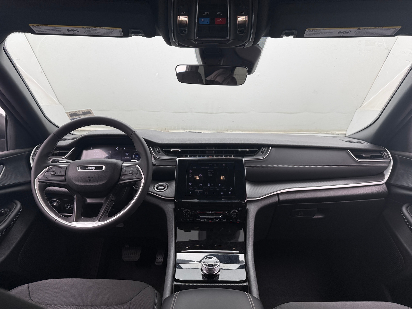 Thumbnail: 2025 Jeep Grand Cherokee - 3