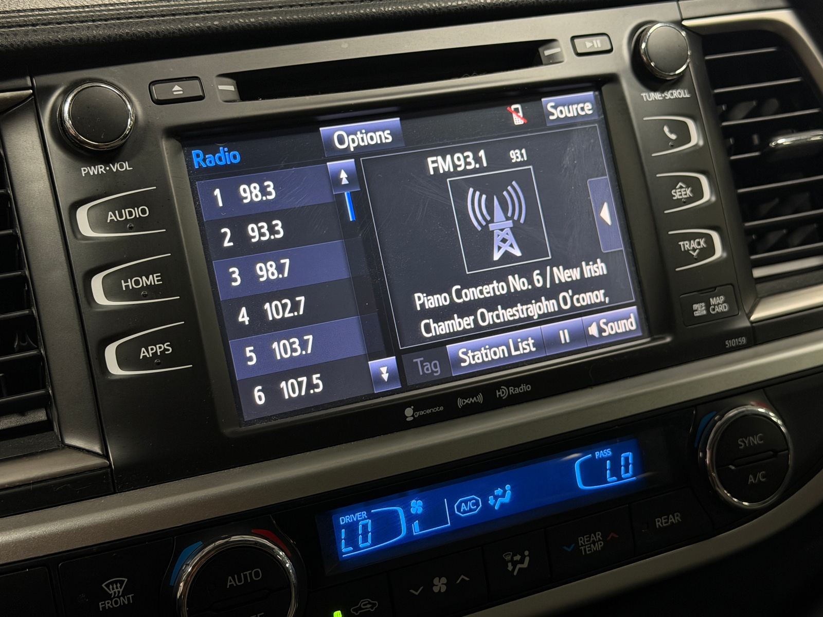 Thumbnail: 2016 Toyota Highlander - 3