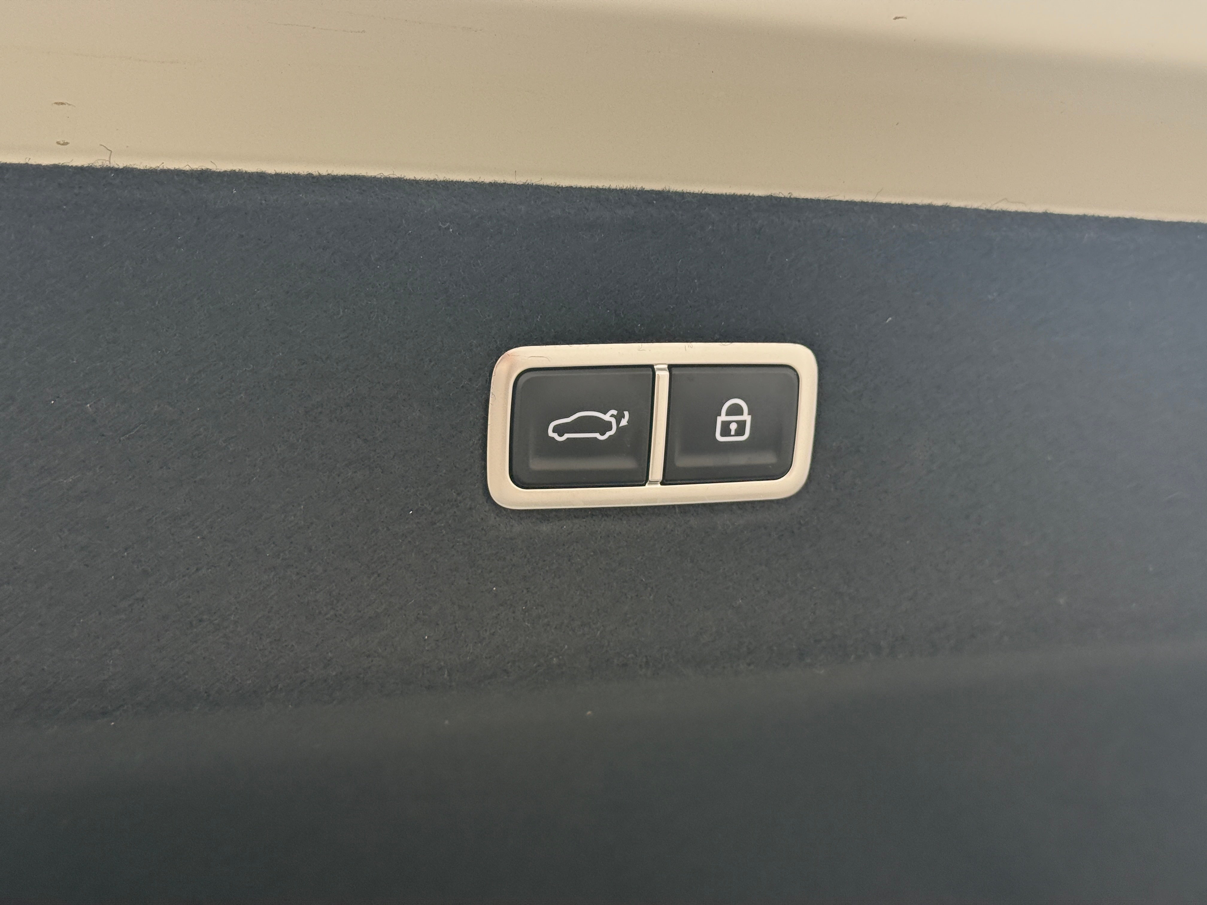 Used 2023 Hyundai IONIQ 6 Limited with VIN KMHM54AA7PA032073 for sale in Oak Creek, WI