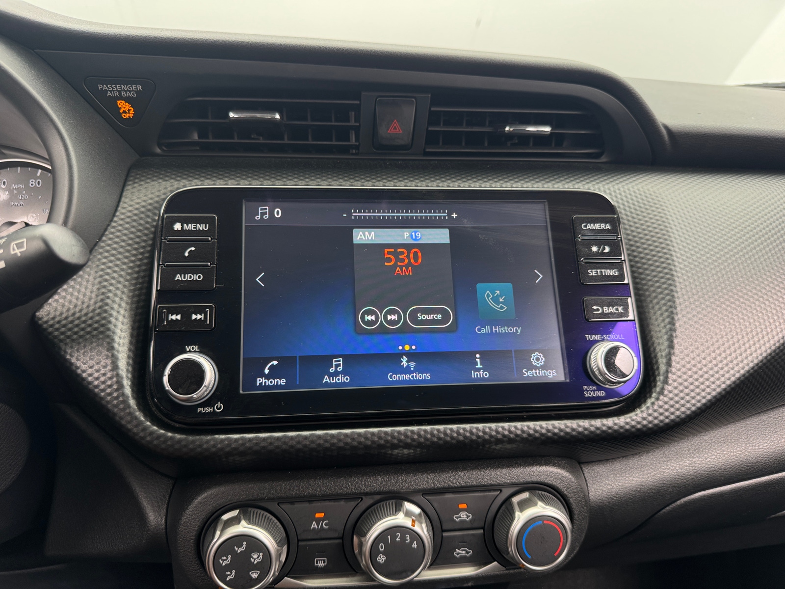 Thumbnail: 2023 Nissan Kicks - 4