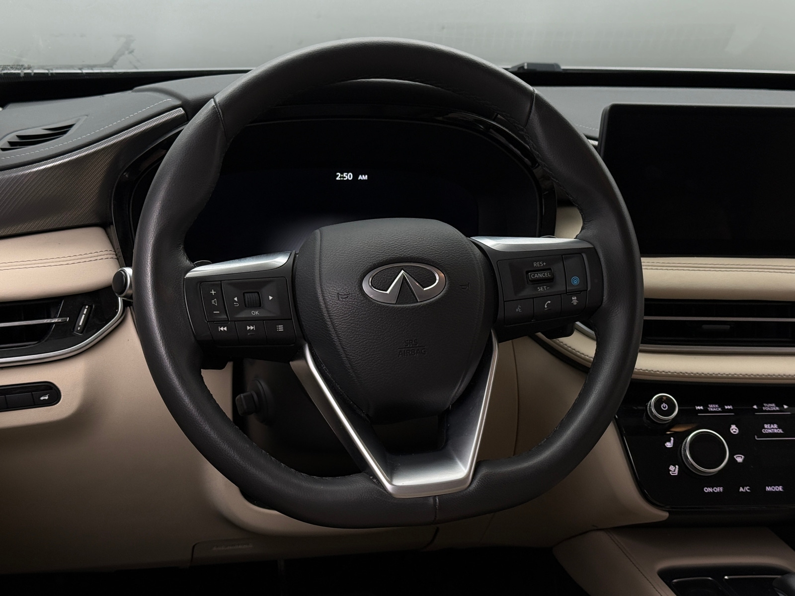 Thumbnail: 2023 INFINITI QX60 - 4