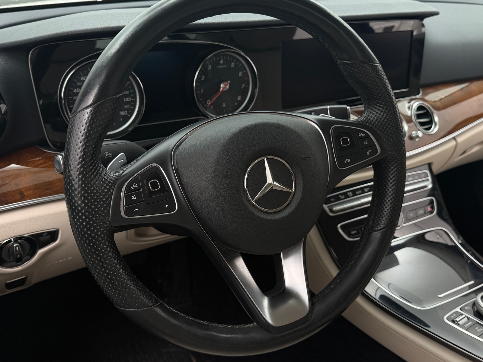 Thumbnail: 2018 Mercedes-Benz E-Class - 4