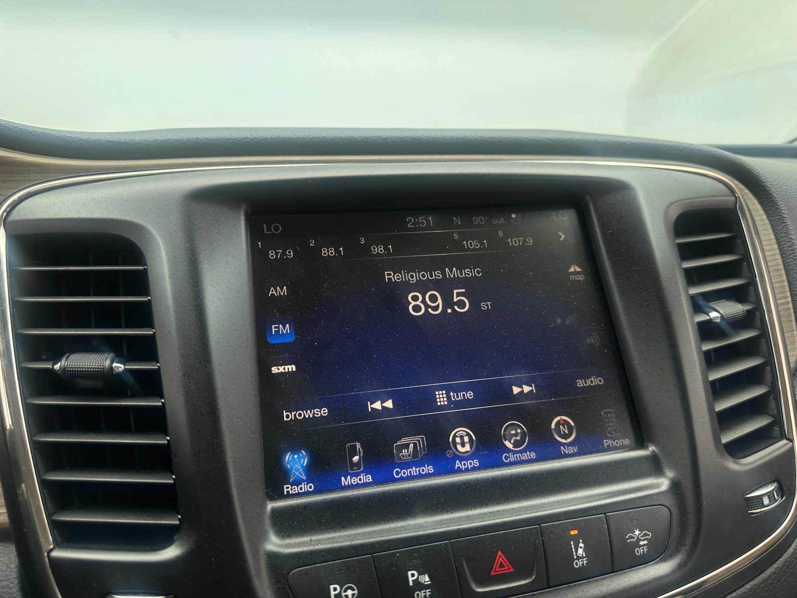 Thumbnail: 2015 Chrysler 200 - 3