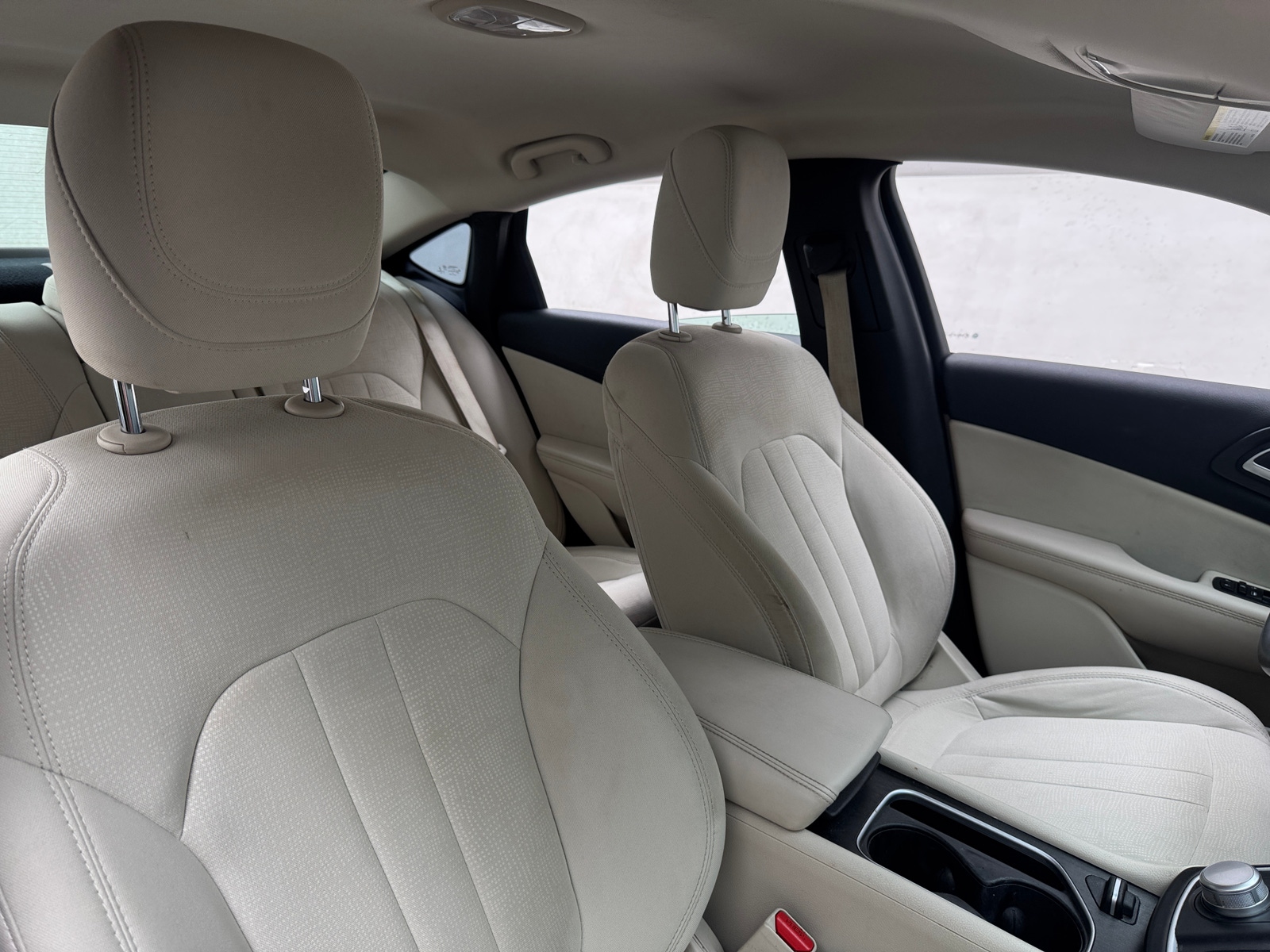 Thumbnail: 2015 Chrysler 200 - 2