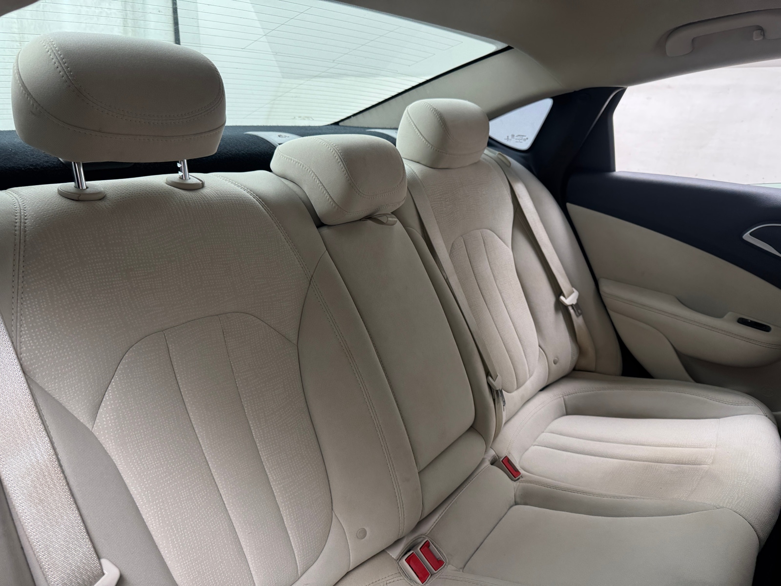 Thumbnail: 2015 Chrysler 200 - 6