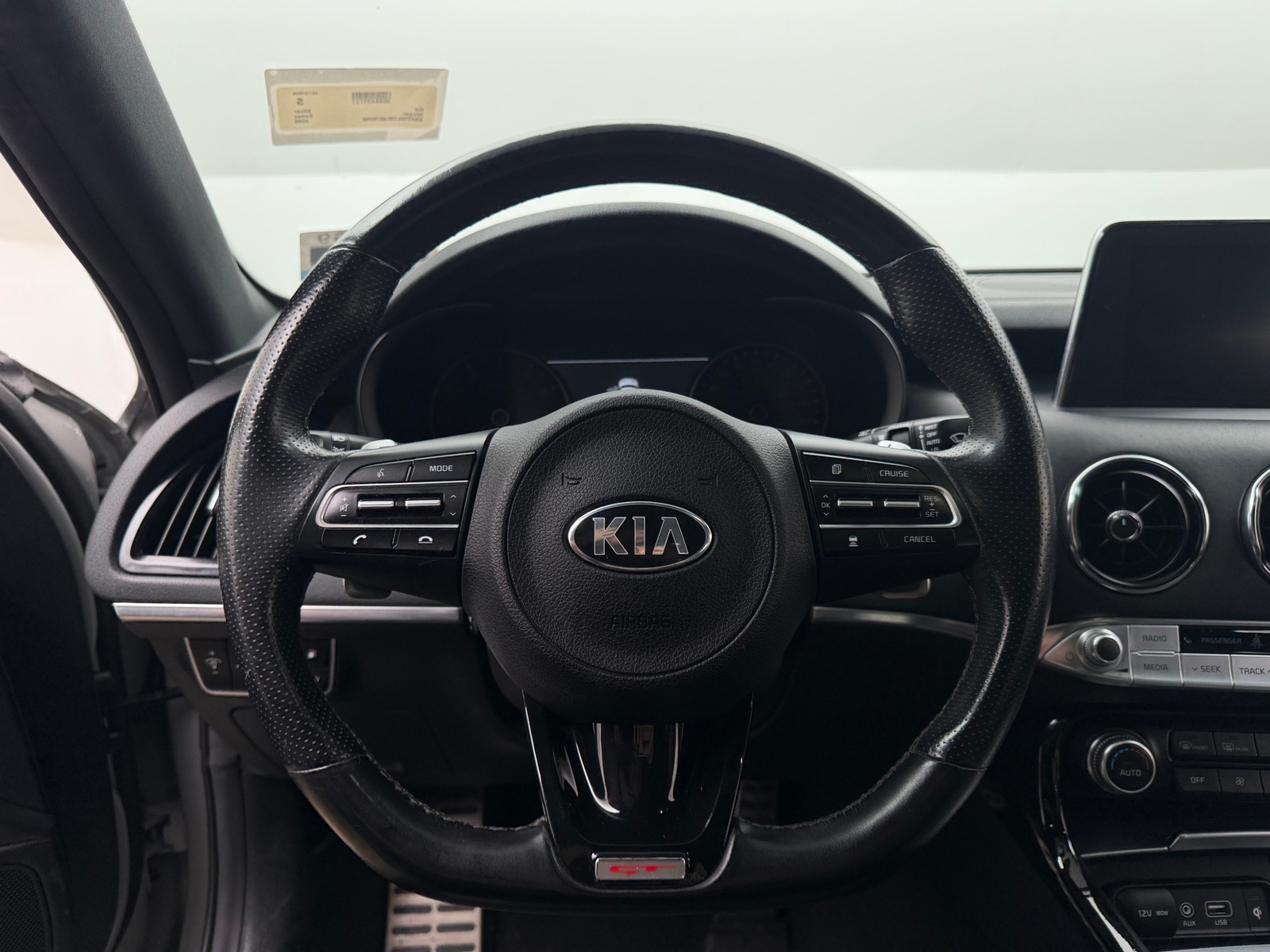 Thumbnail: 2020 Kia Stinger - 4