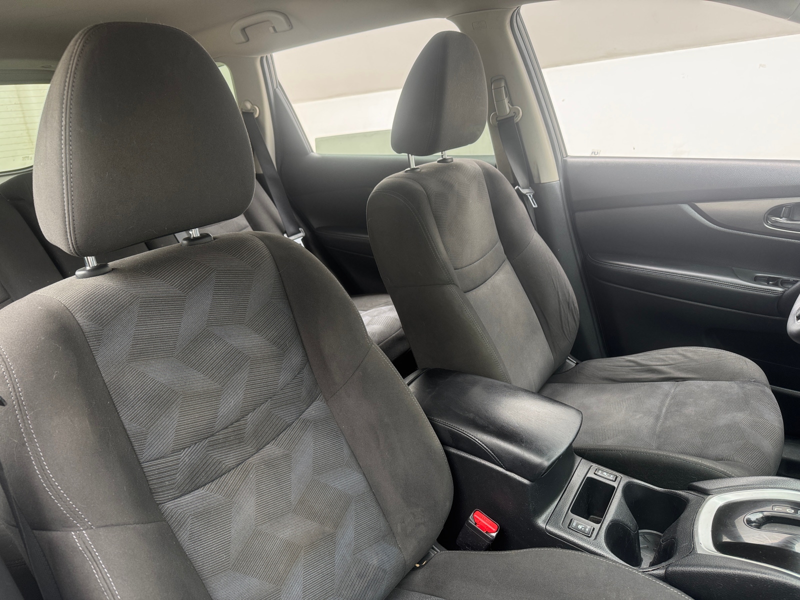 Thumbnail: 2016 Nissan Rogue - 2