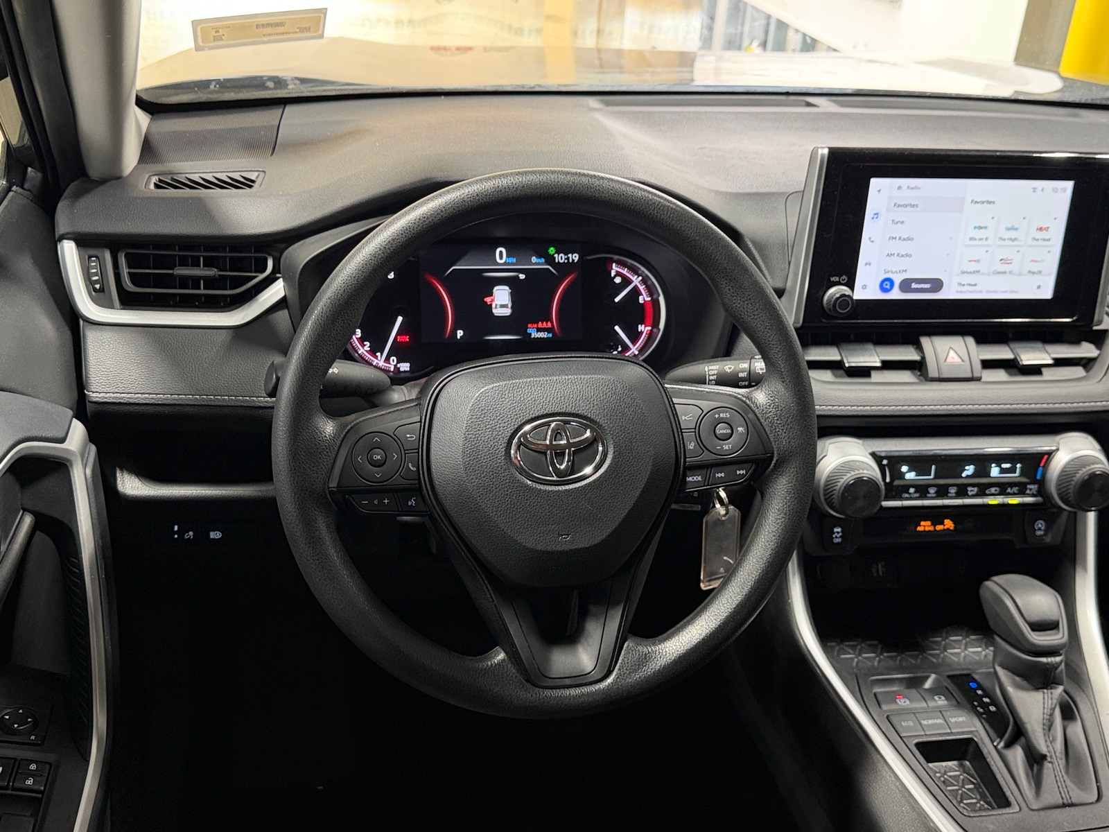 Thumbnail: 2025 Toyota RAV4 - 5