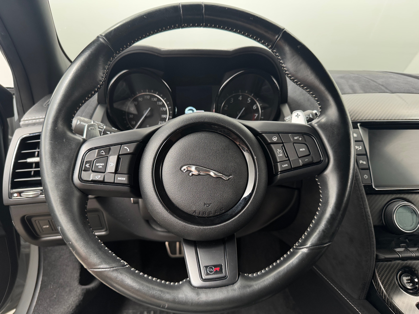 Thumbnail: 2017 Jaguar F-Type - 4
