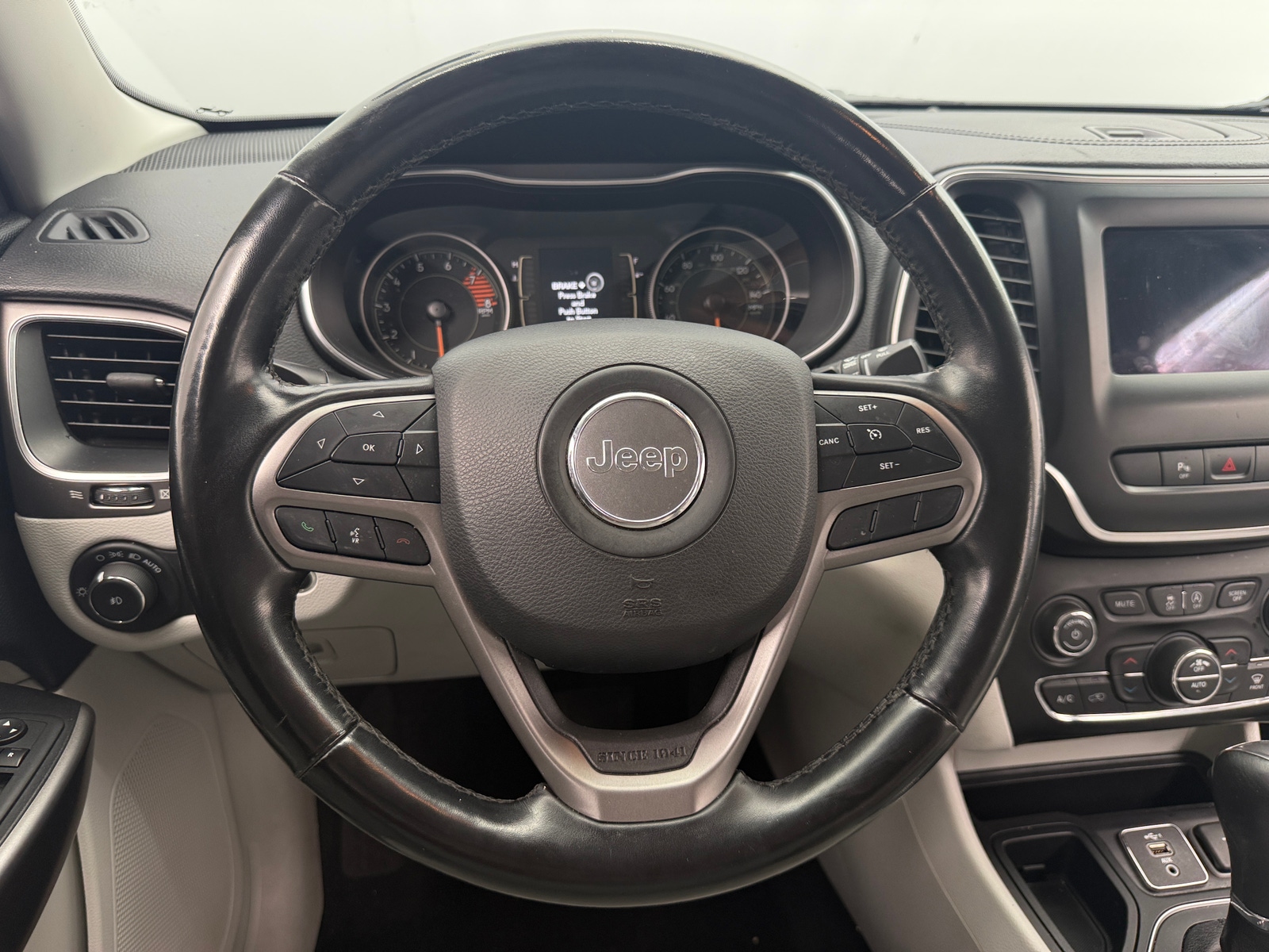 Thumbnail: 2020 Jeep Cherokee - 4