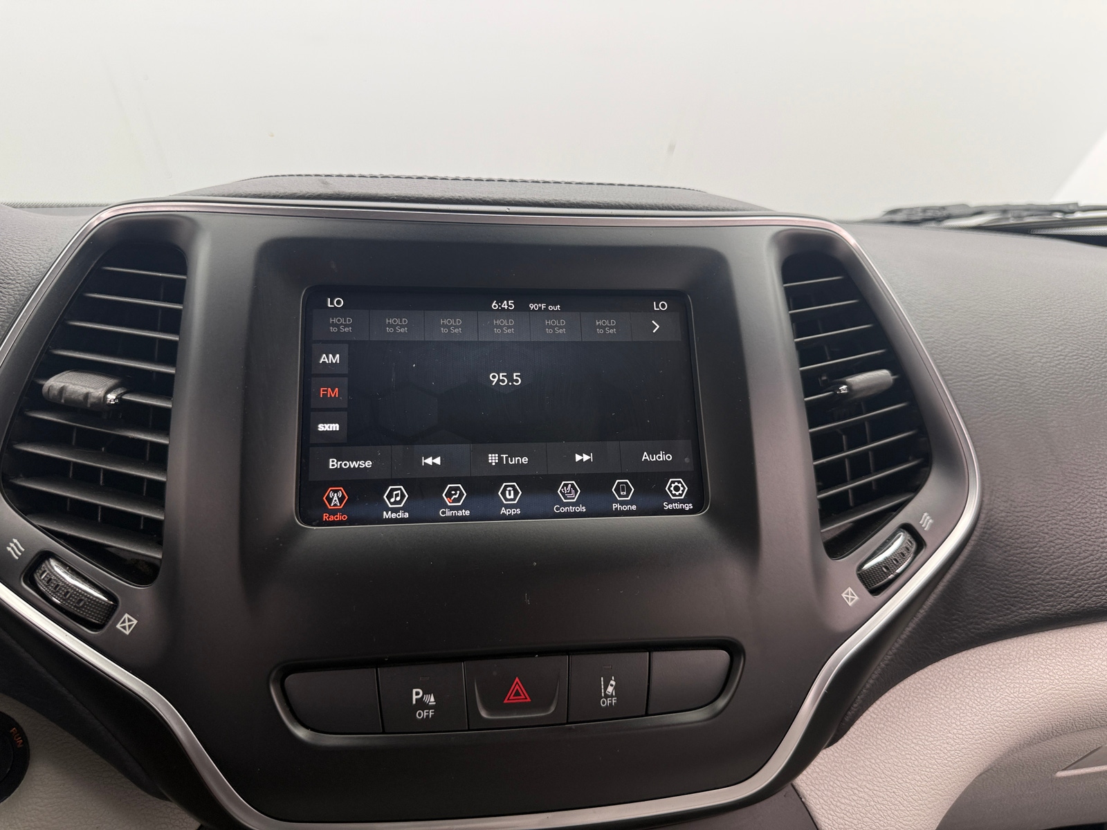 Thumbnail: 2020 Jeep Cherokee - 3