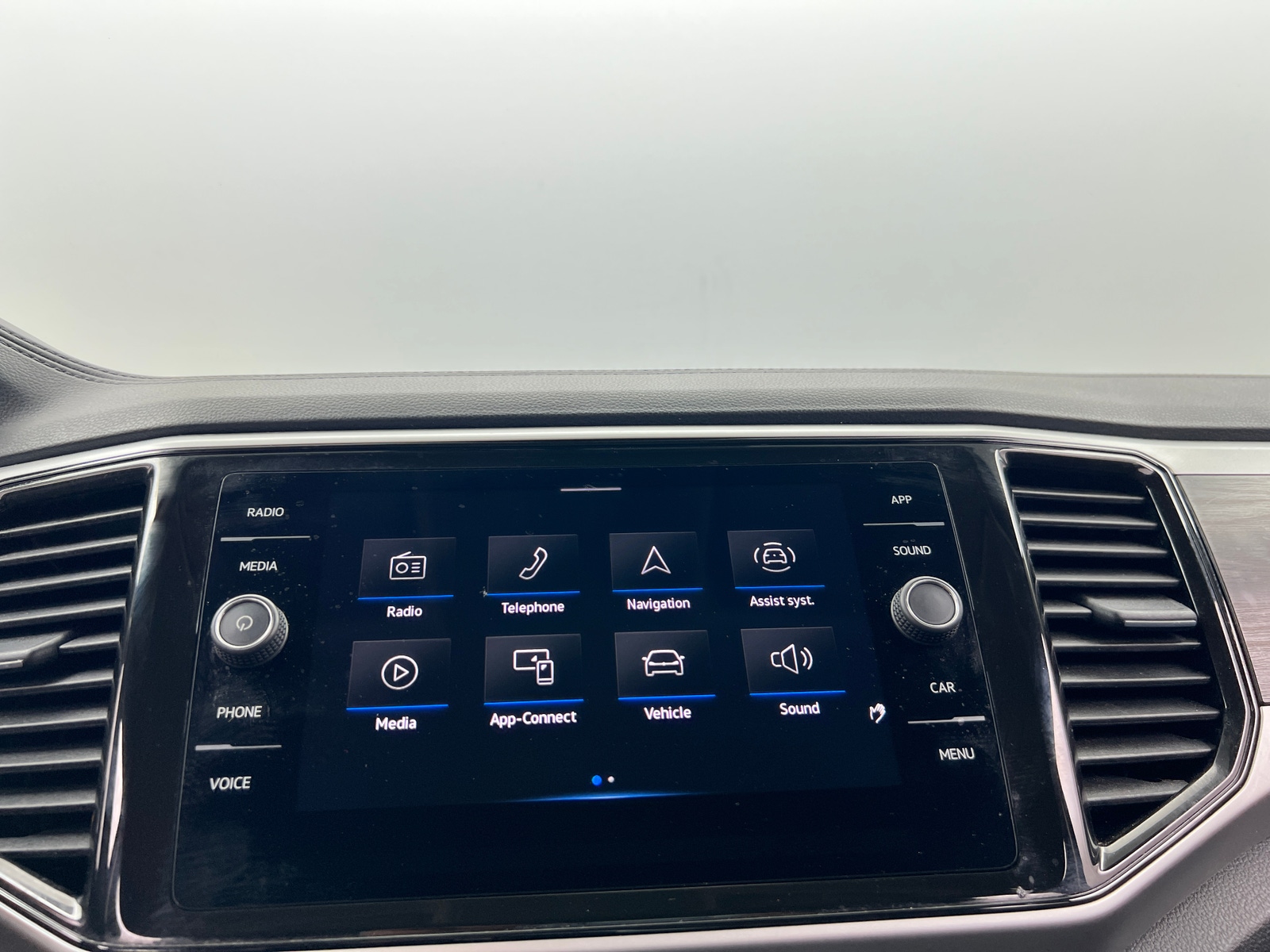 Thumbnail: 2023 Volkswagen Atlas - 3