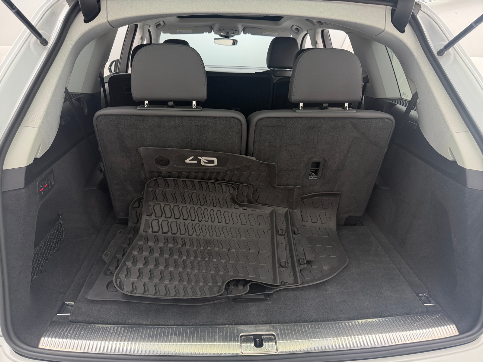 Thumbnail: 2023 Audi Q7 - 7