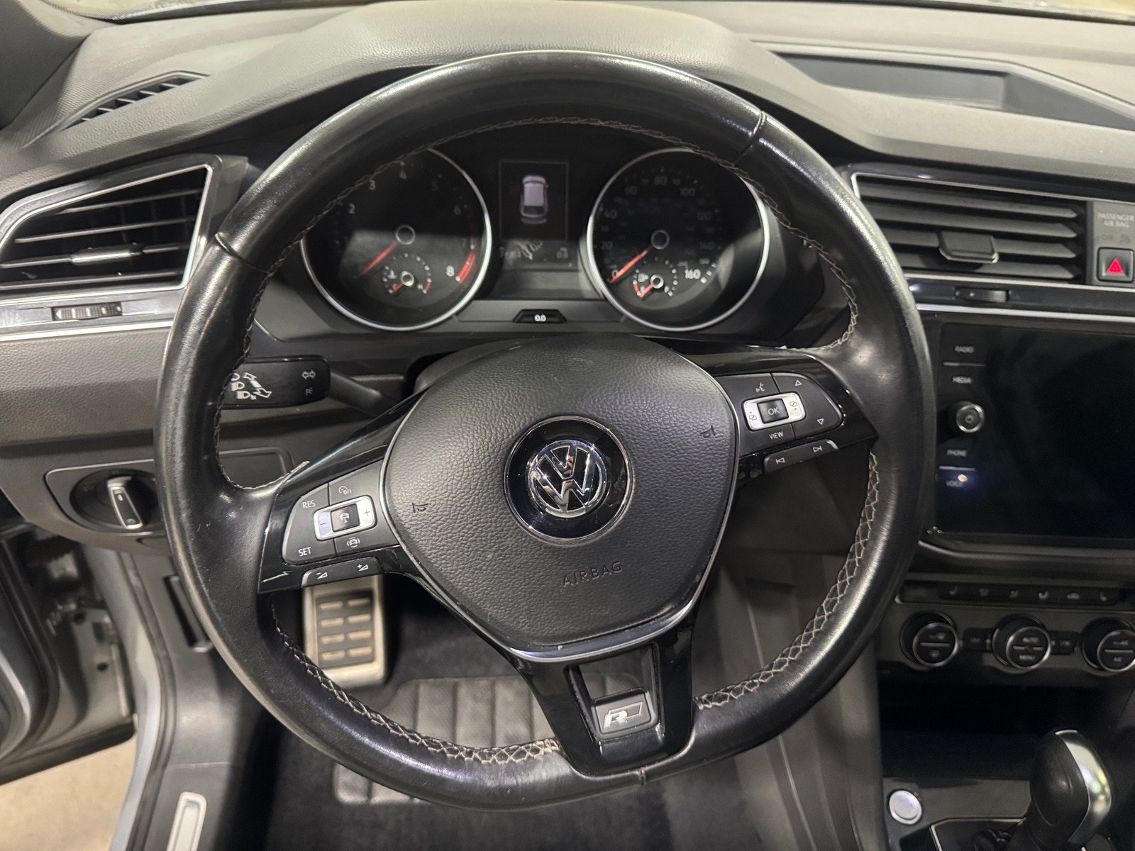 Thumbnail: 2021 Volkswagen Tiguan - 4