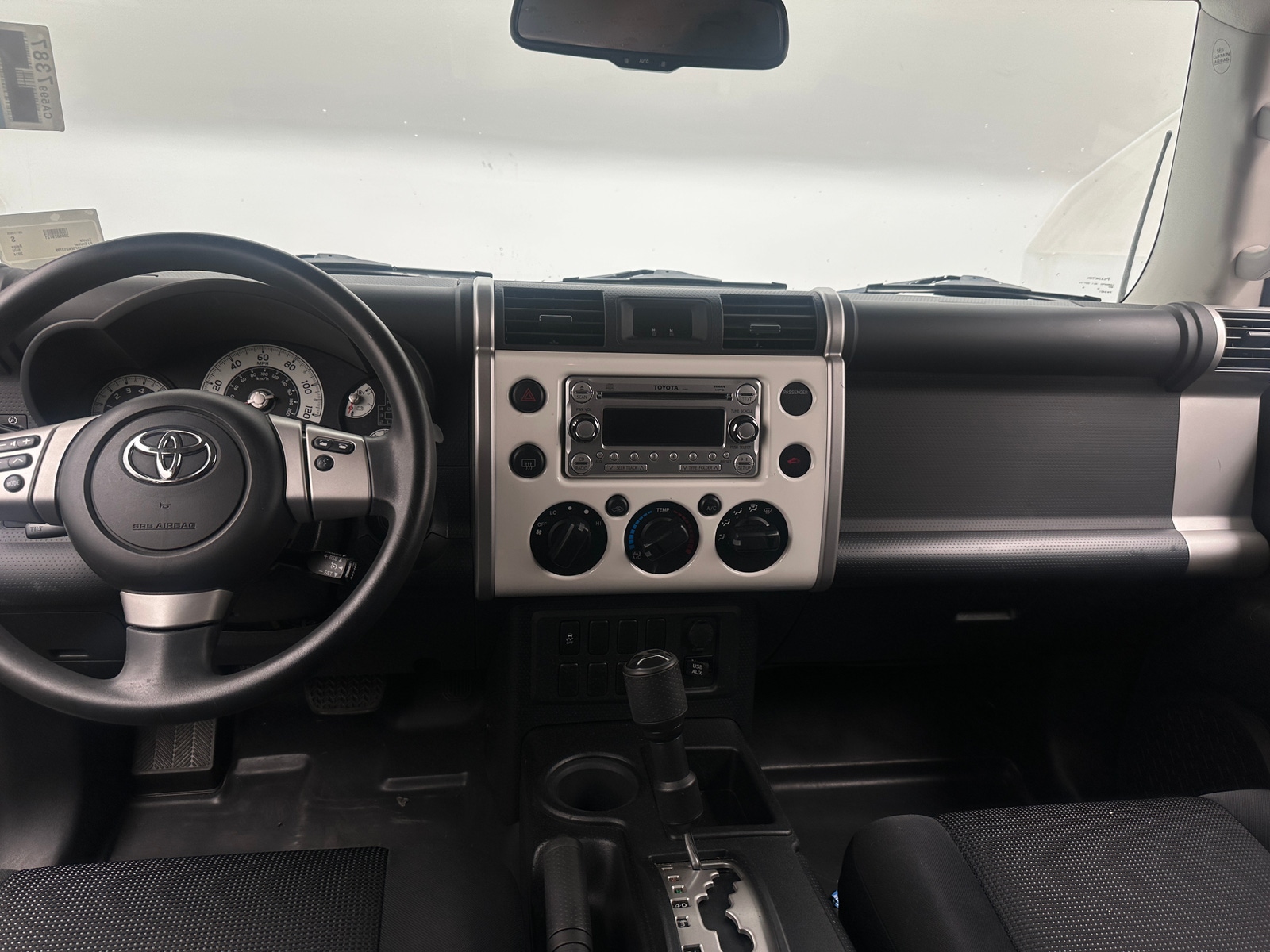 Thumbnail: 2014 Toyota FJ Cruiser - 3