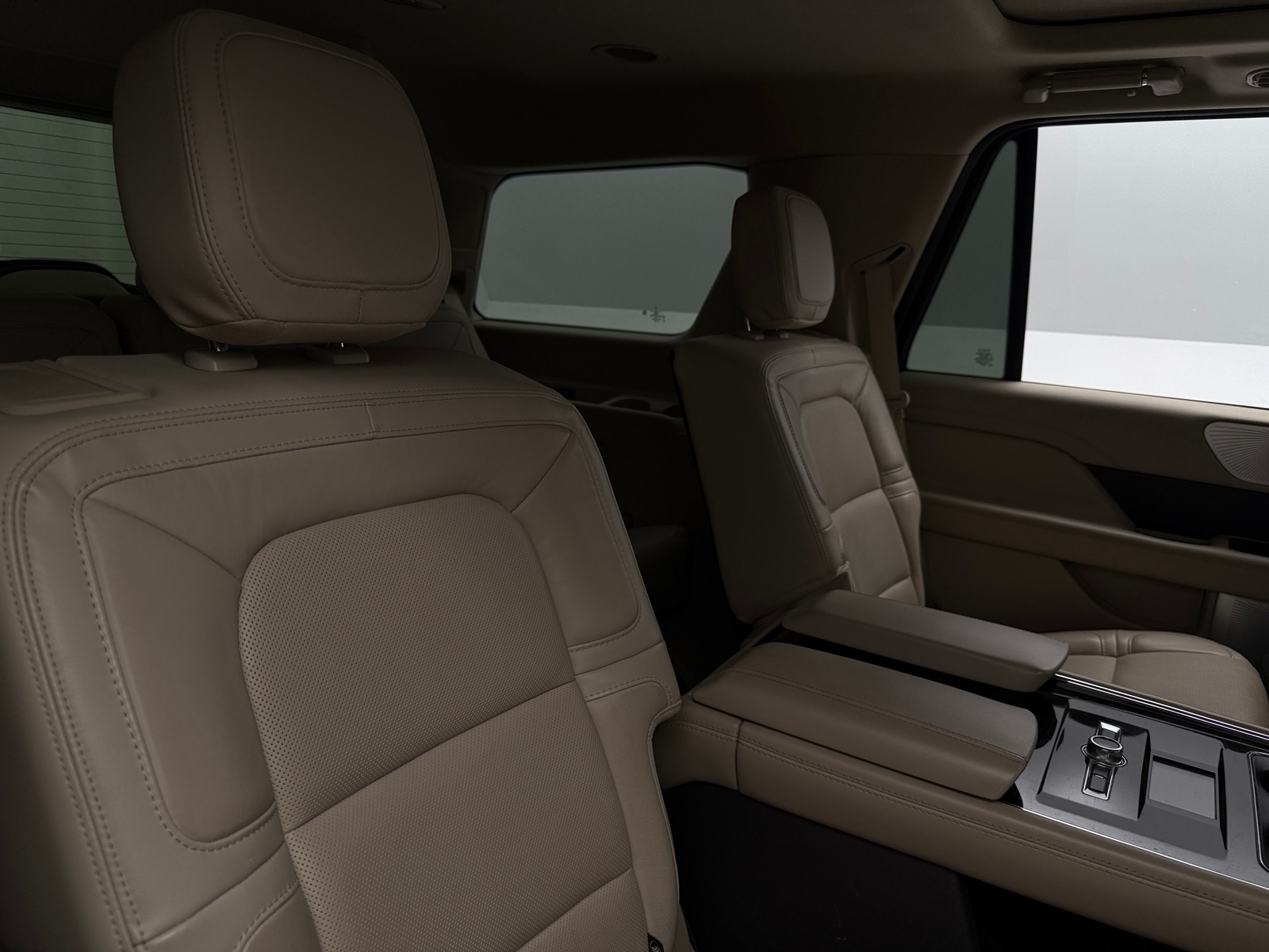 Thumbnail: 2021 Lincoln Navigator - 5