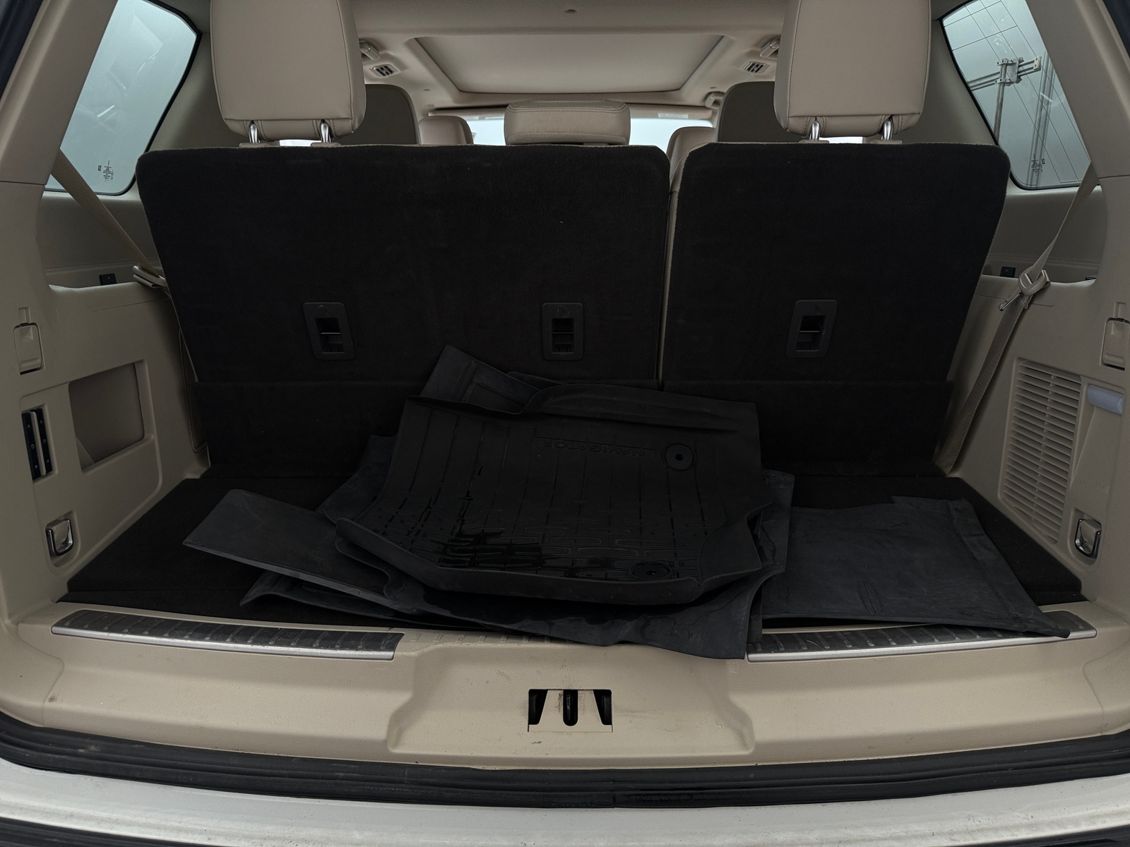 Thumbnail: 2021 Lincoln Navigator - 6