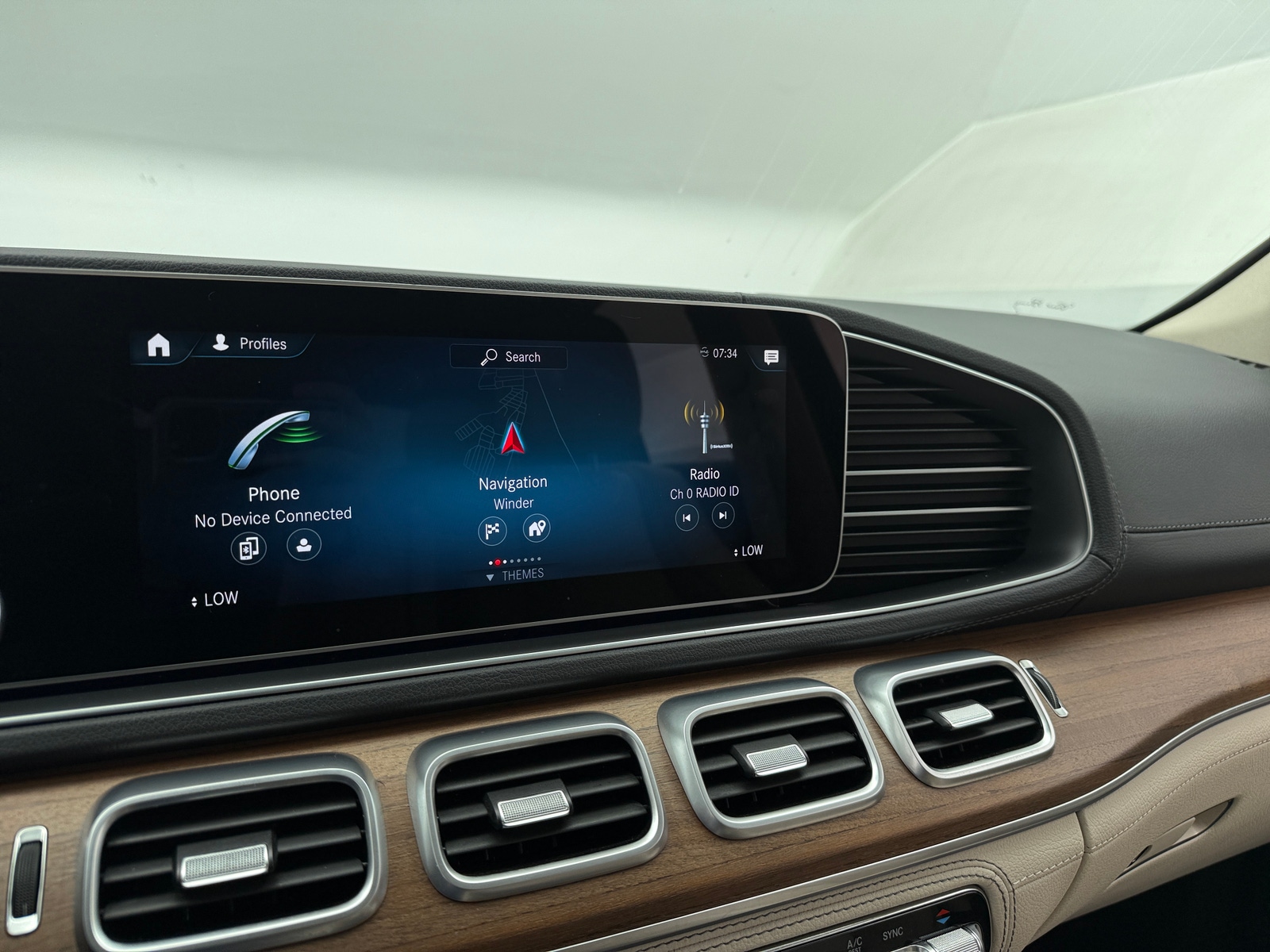 Thumbnail: 2021 Mercedes-Benz GLE - 3
