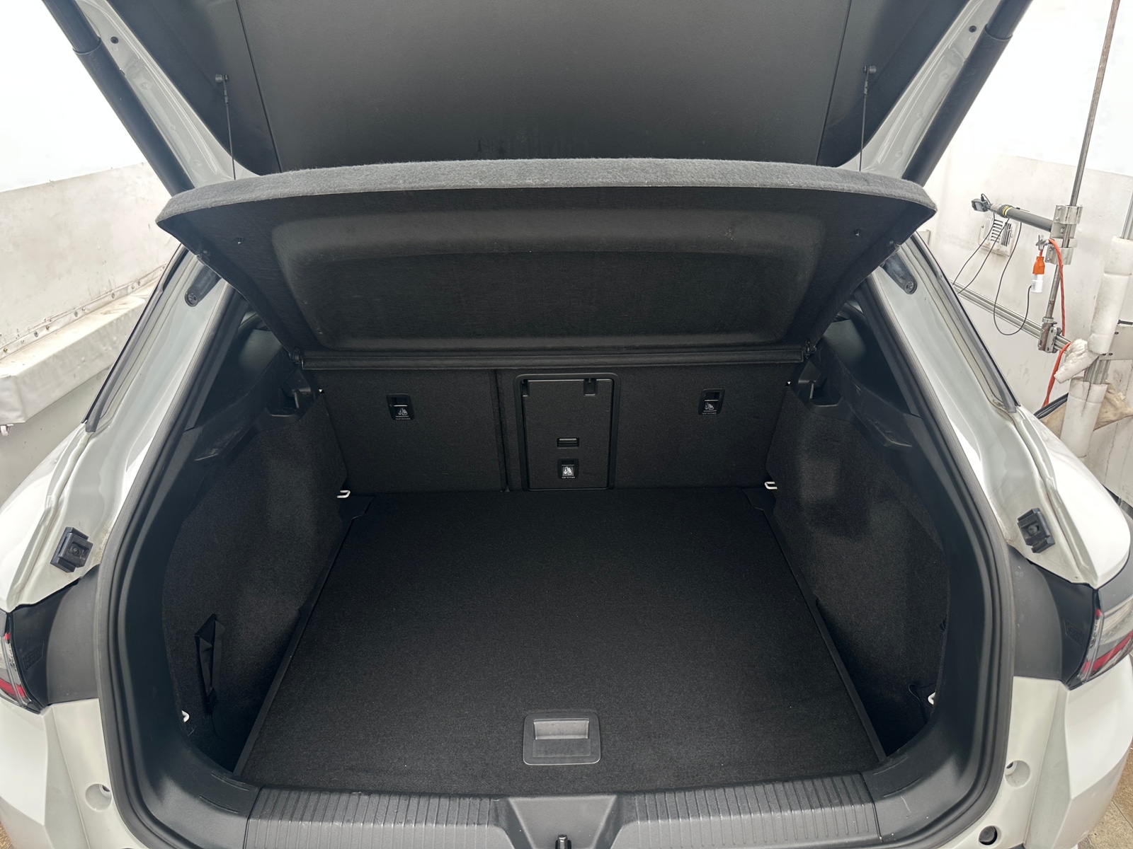 Thumbnail: 2021 Volkswagen ID.4 - 7