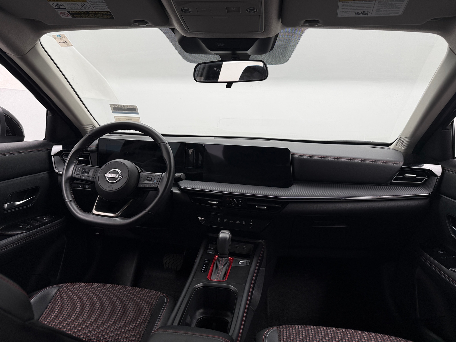 Thumbnail: 2025 Nissan Kicks - 2
