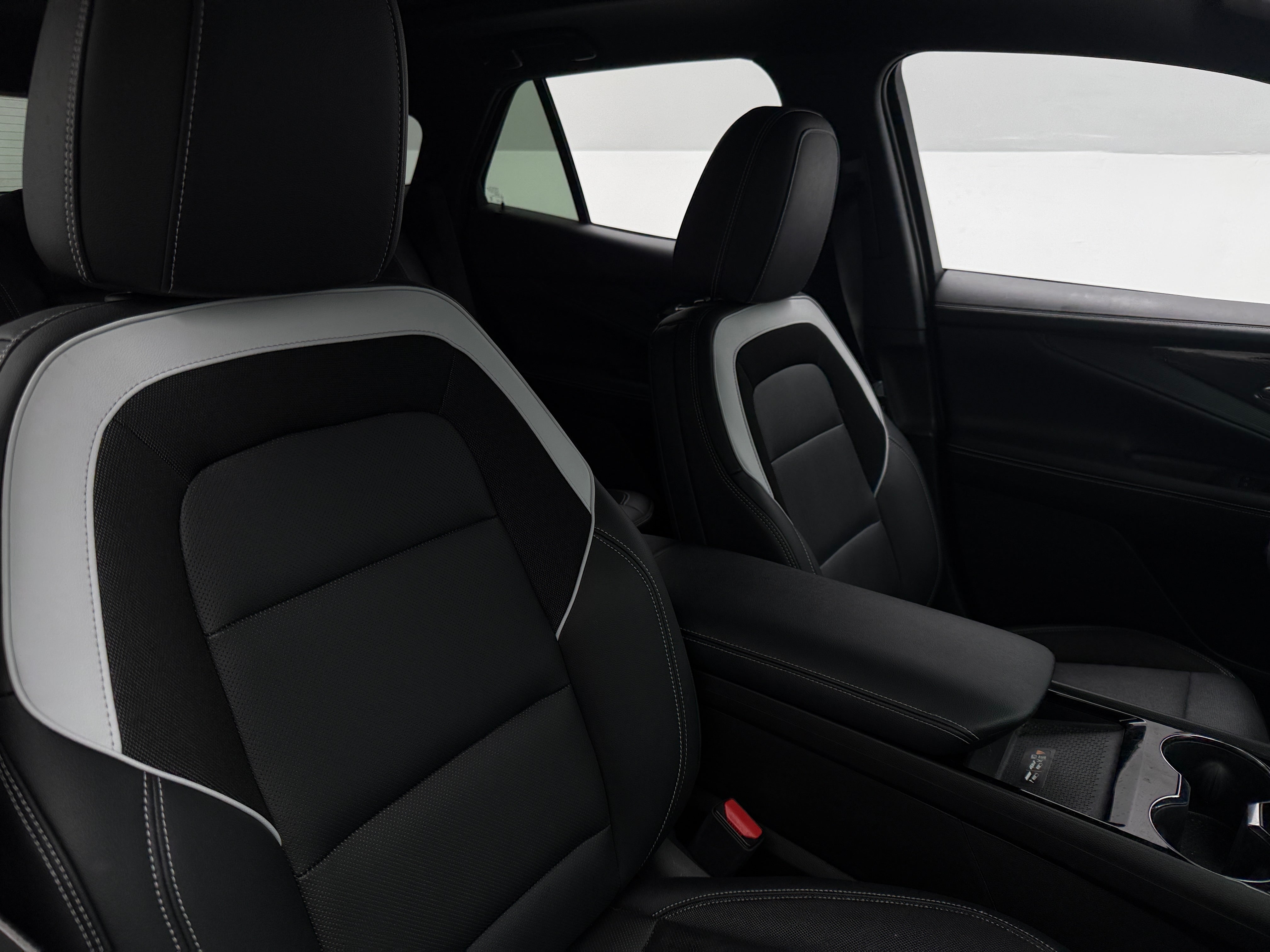 Used 2024 Chevrolet Blazer EV LT with VIN 3GNKDBRJ4RS190743 for sale in Auburn, WA