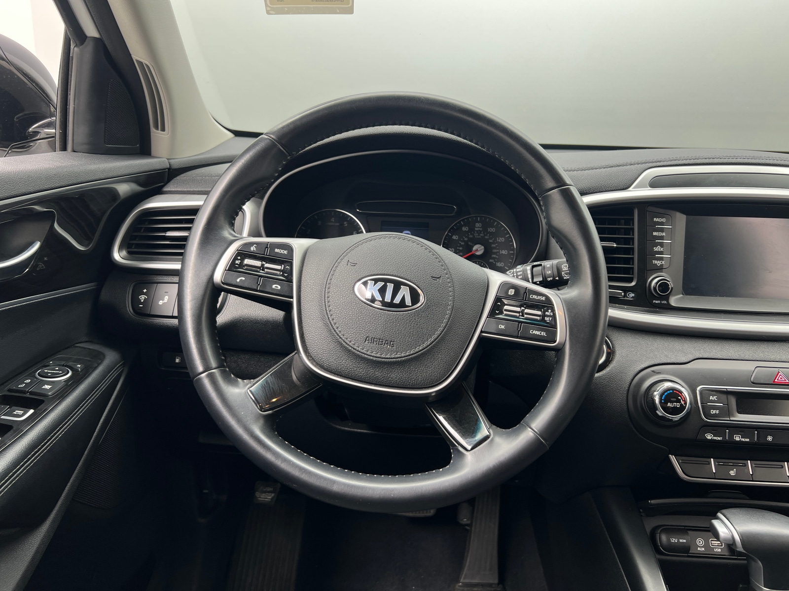 Thumbnail: 2020 Kia Sorento - 5