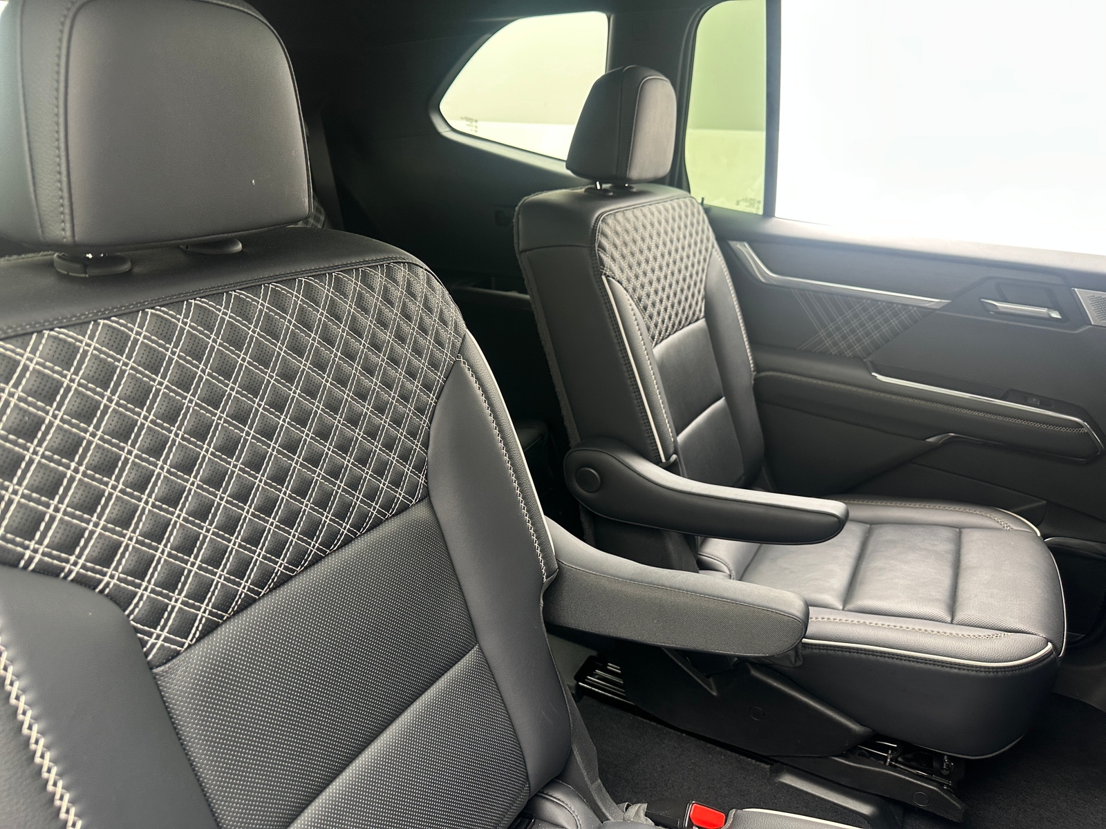 Thumbnail: 2024 GMC Acadia - 5
