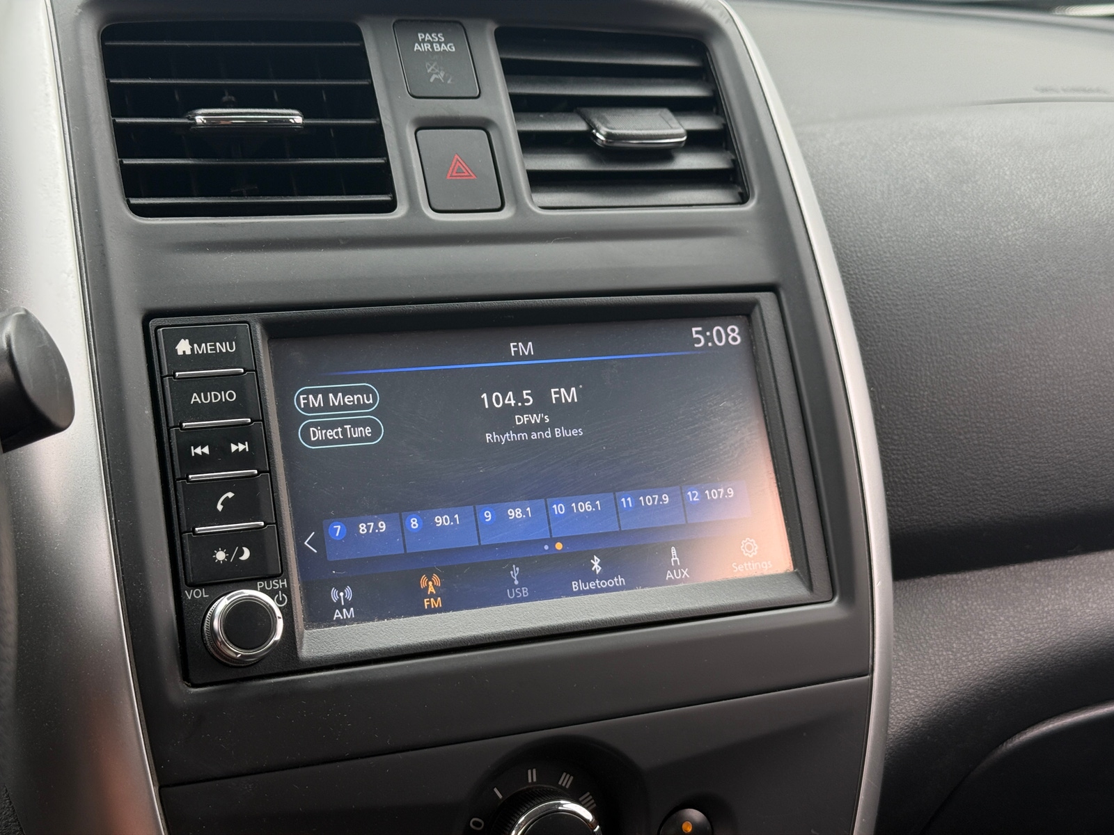 Thumbnail: 2019 Nissan Versa - 4