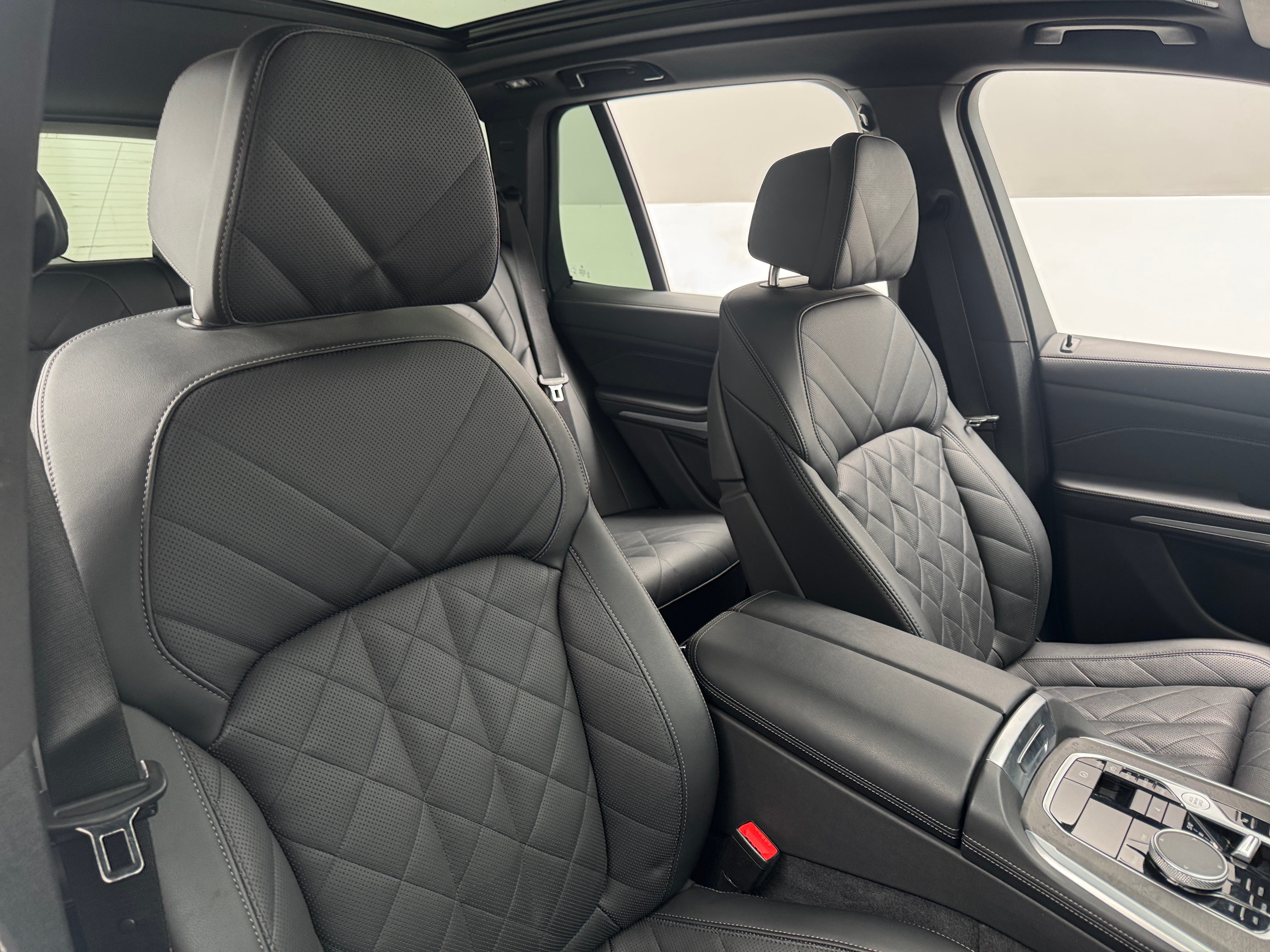2025 BMW X5 40i