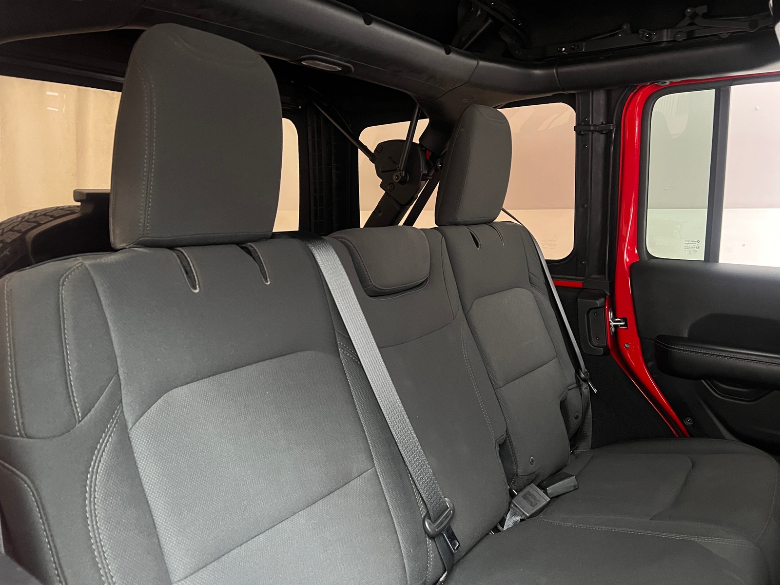 Thumbnail: 2018 Jeep Wrangler - 6
